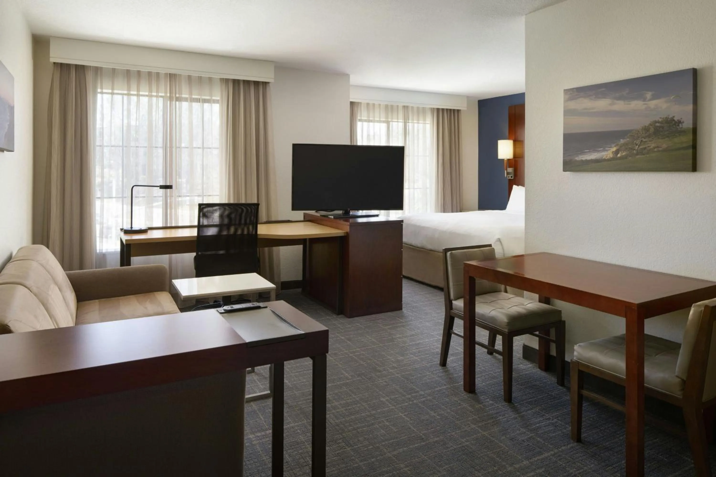 Photo of the whole room in Residence Inn San Diego Del Mar