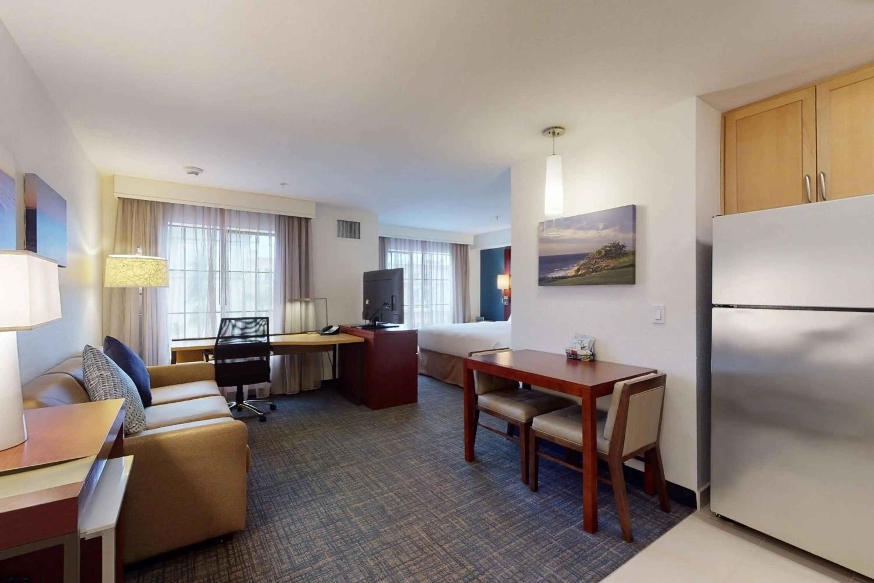 Photo of the whole room in Residence Inn San Diego Del Mar