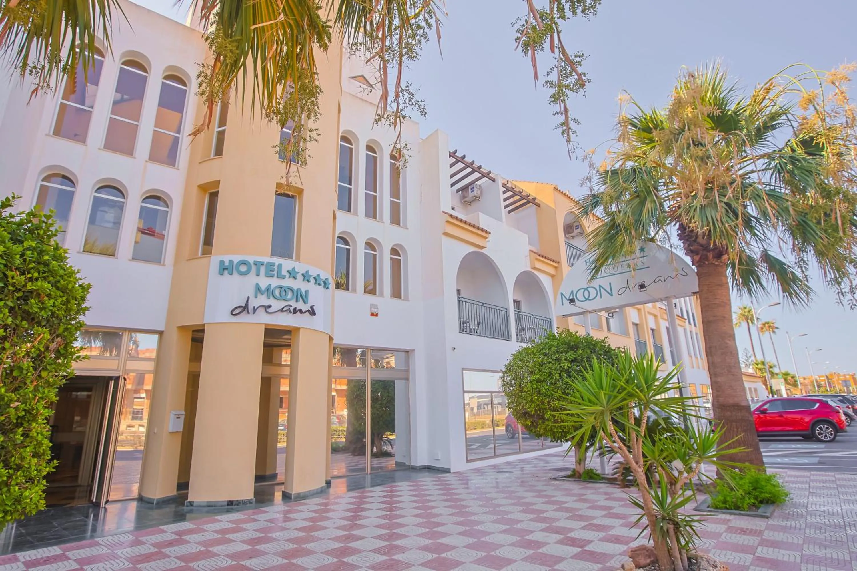 Property building in Moon Dreams Roquetas