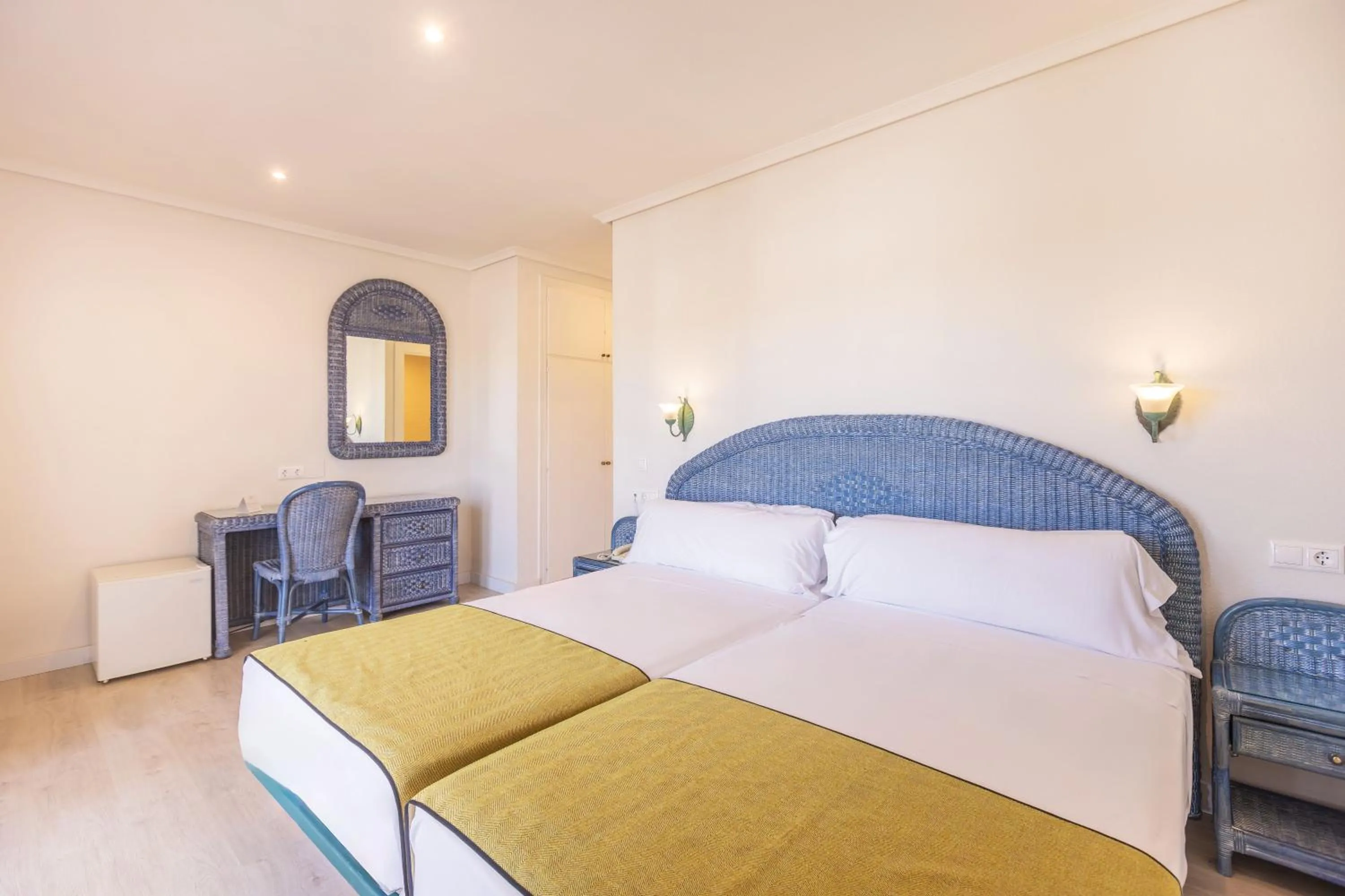 Bedroom, Bed in Moon Dreams Roquetas