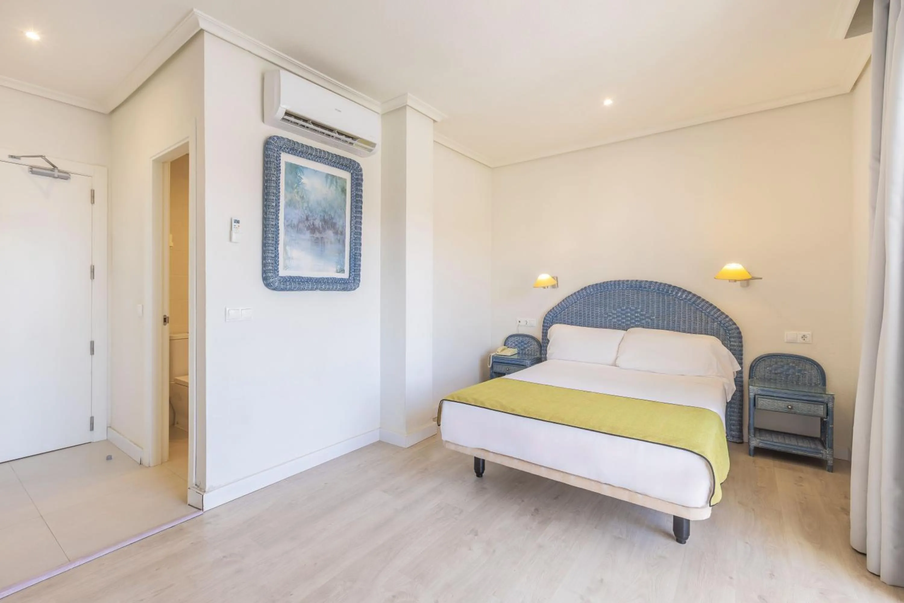 Bedroom, Bed in Moon Dreams Roquetas