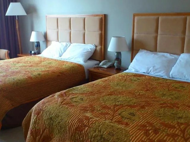 Bed in Albany Rosedale Motel