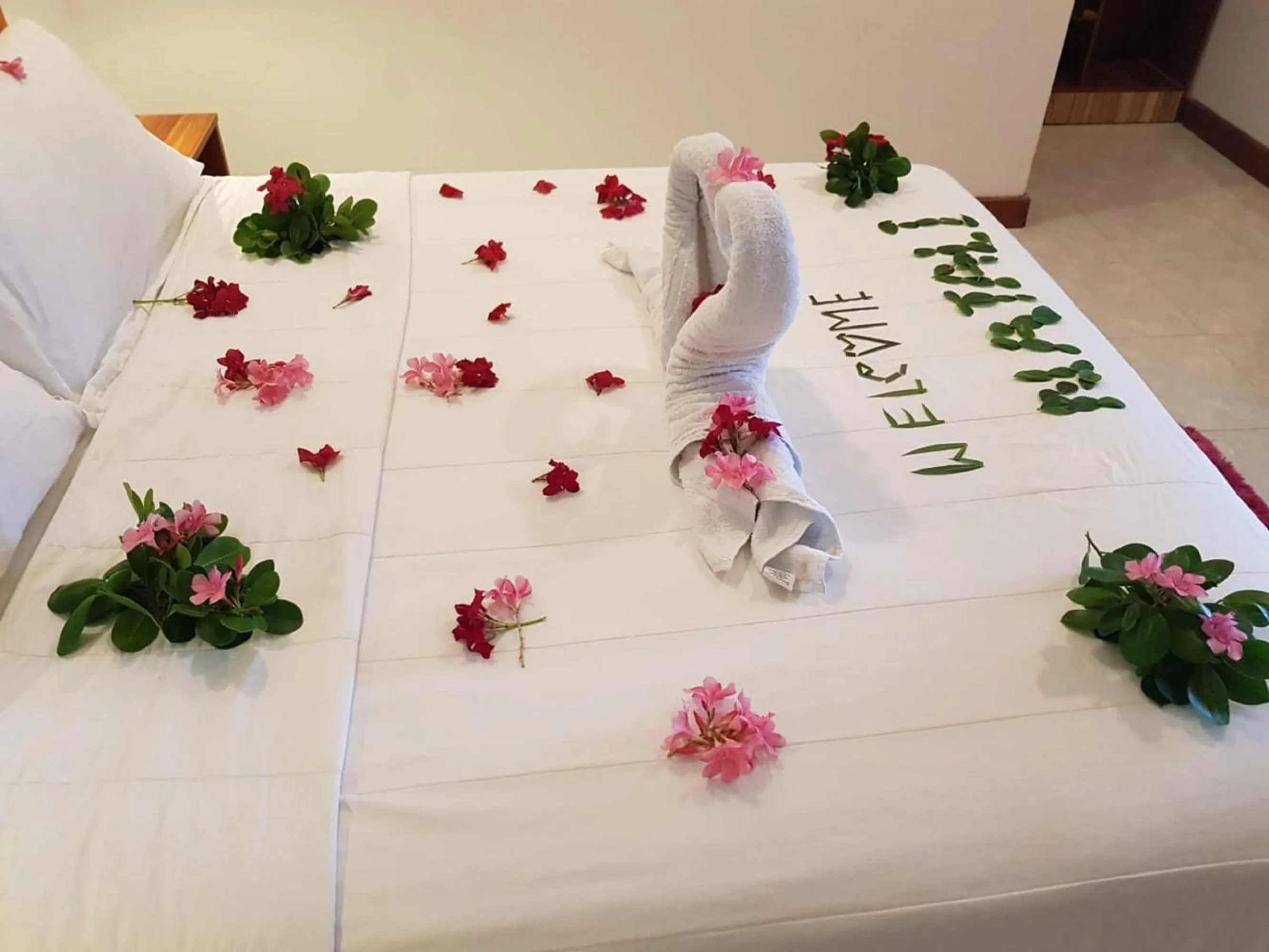 Bed in Batuta Maldives Surf View