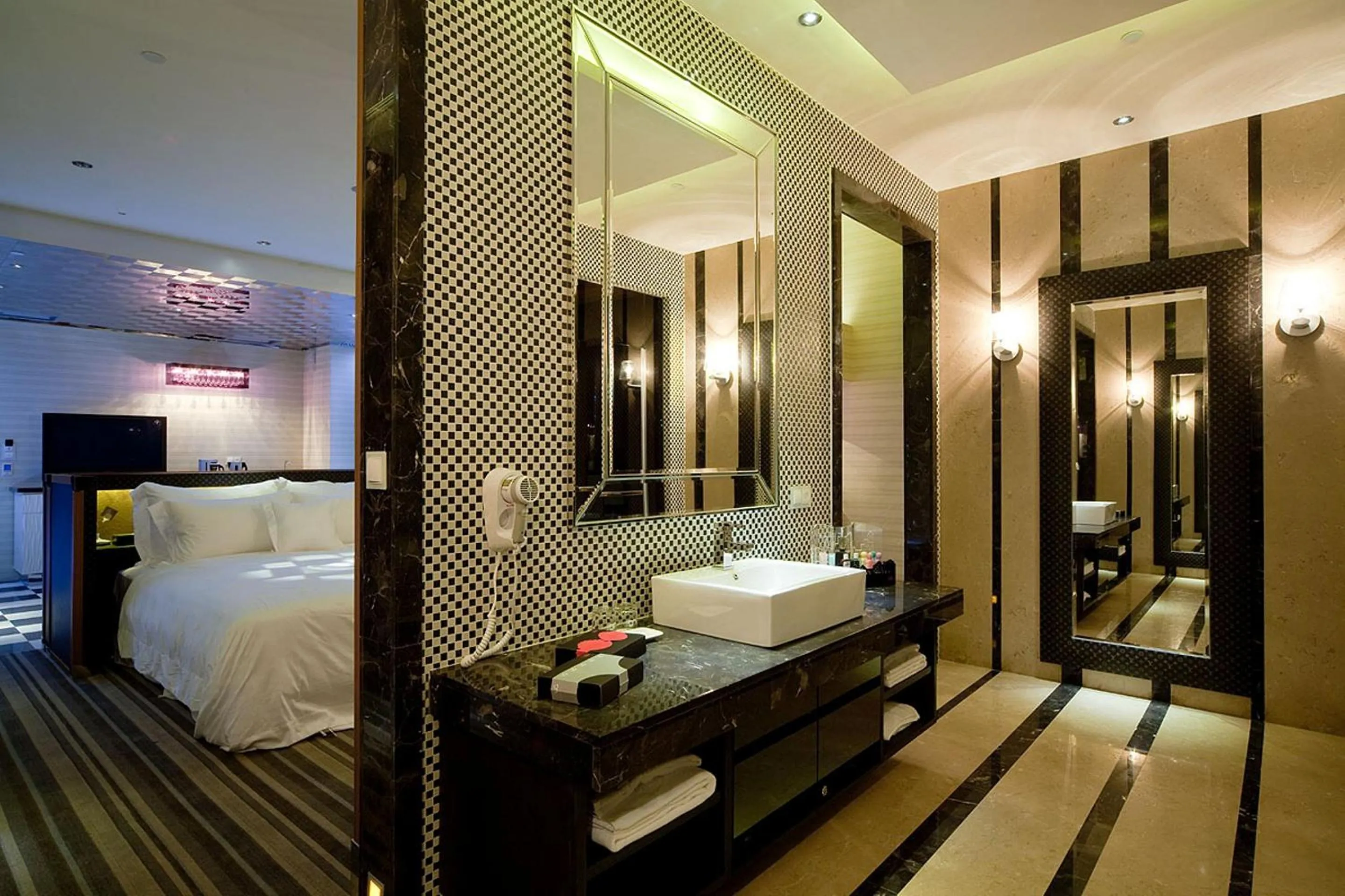 Photo of the whole room, Bed in Wego Funtel - Dazhi Branch