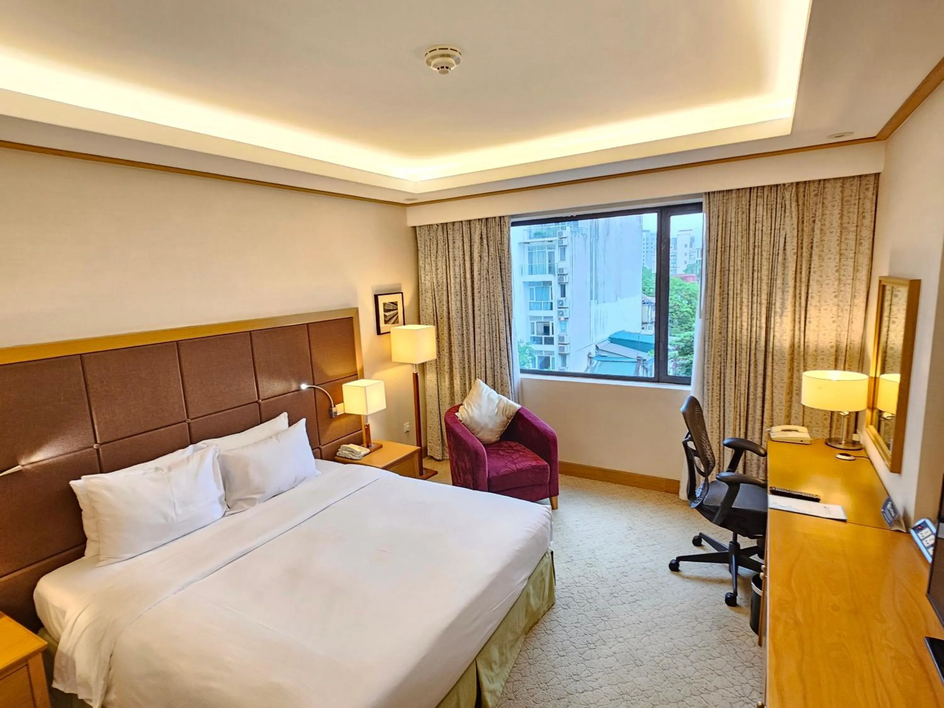 Photo of the whole room, Bed in Hilton Garden Inn Hanoi
