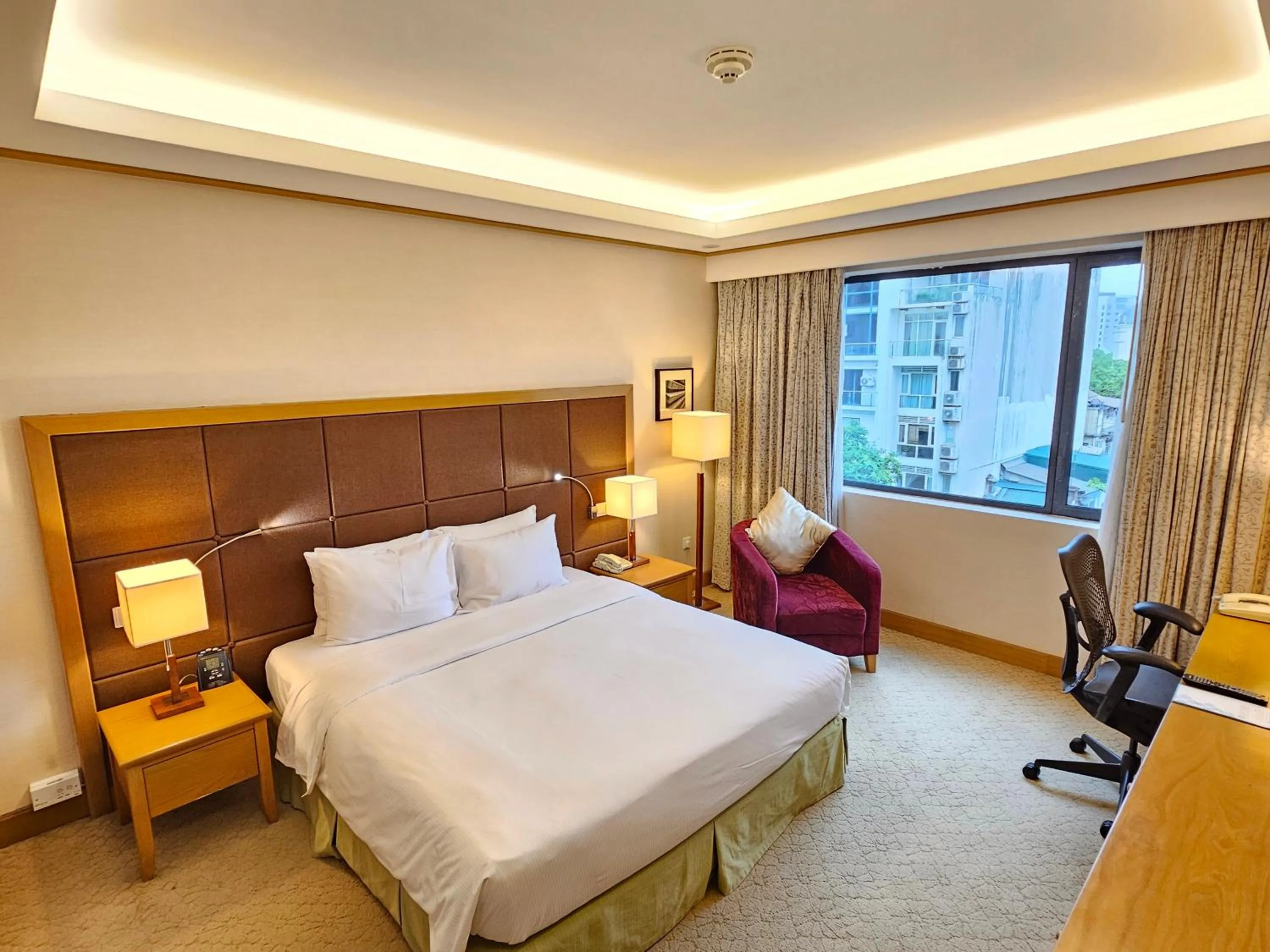 Photo of the whole room, Bed in Hilton Garden Inn Hanoi