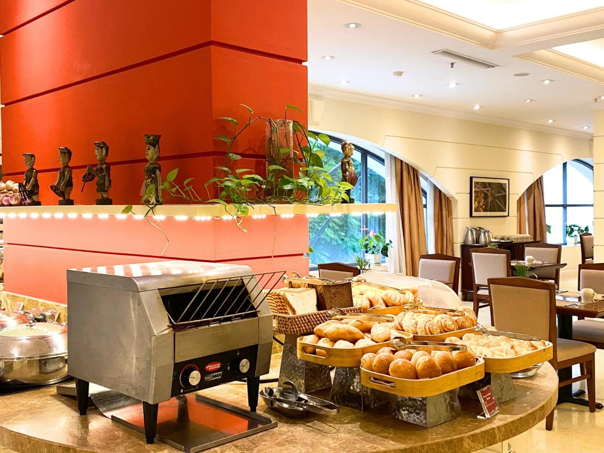 Restaurant/places to eat in Hilton Garden Inn Hanoi