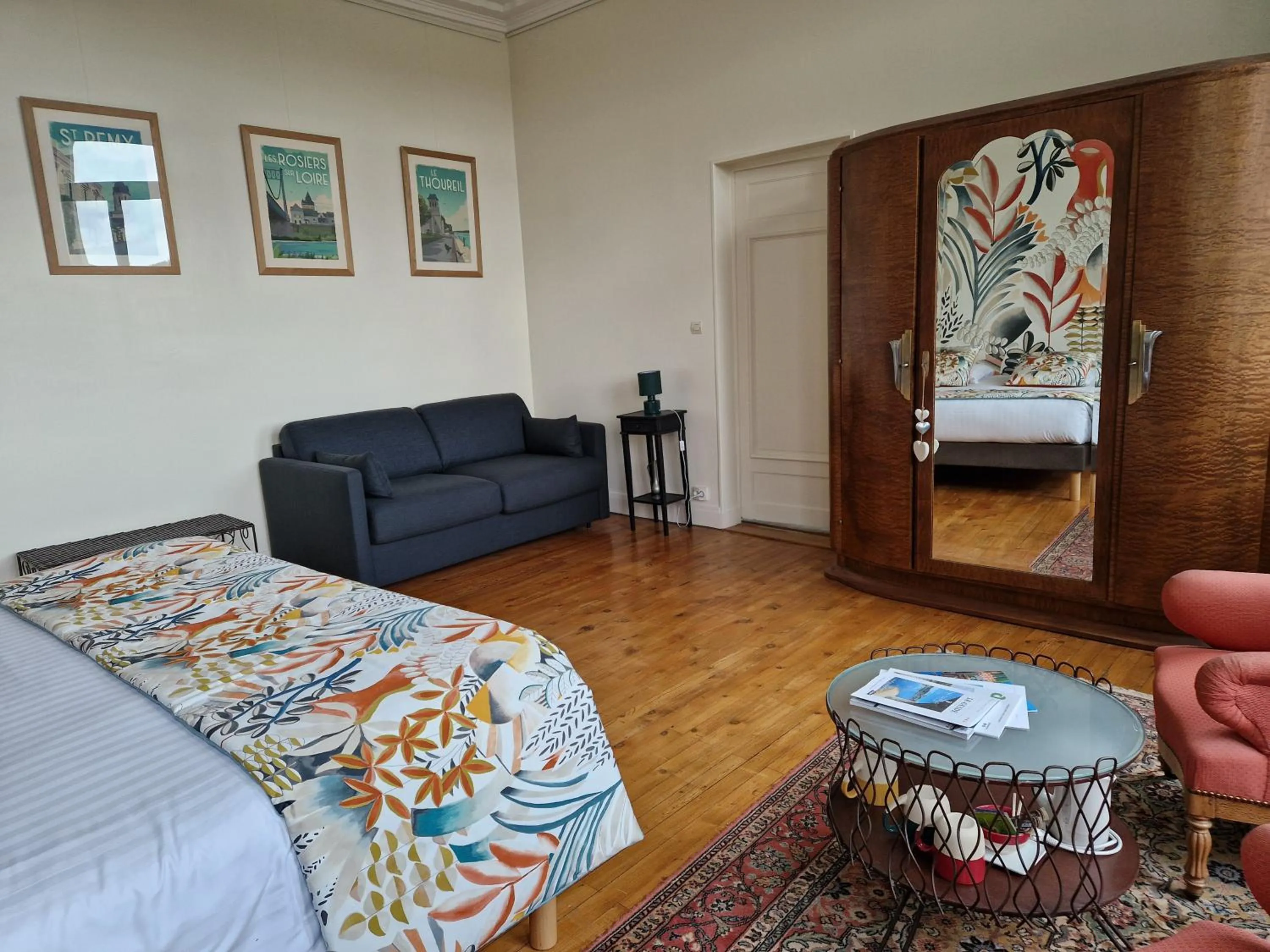 Property building, Bed in Domaine de l'Oie Rouge