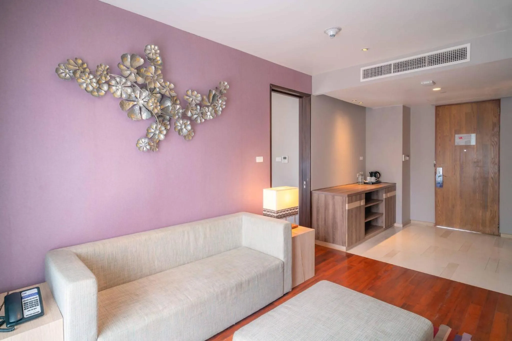 Photo of the whole room, Bed in Holiday Inn Express Phuket Patong Beach Central by IHG