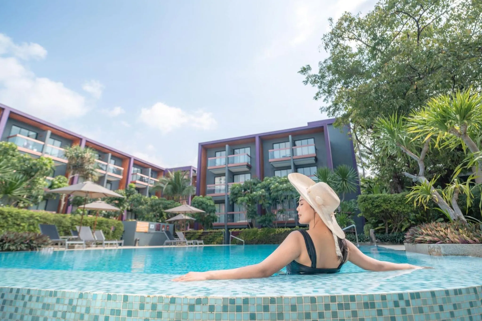 Swimming pool in Holiday Inn Express Phuket Patong Beach Central by IHG