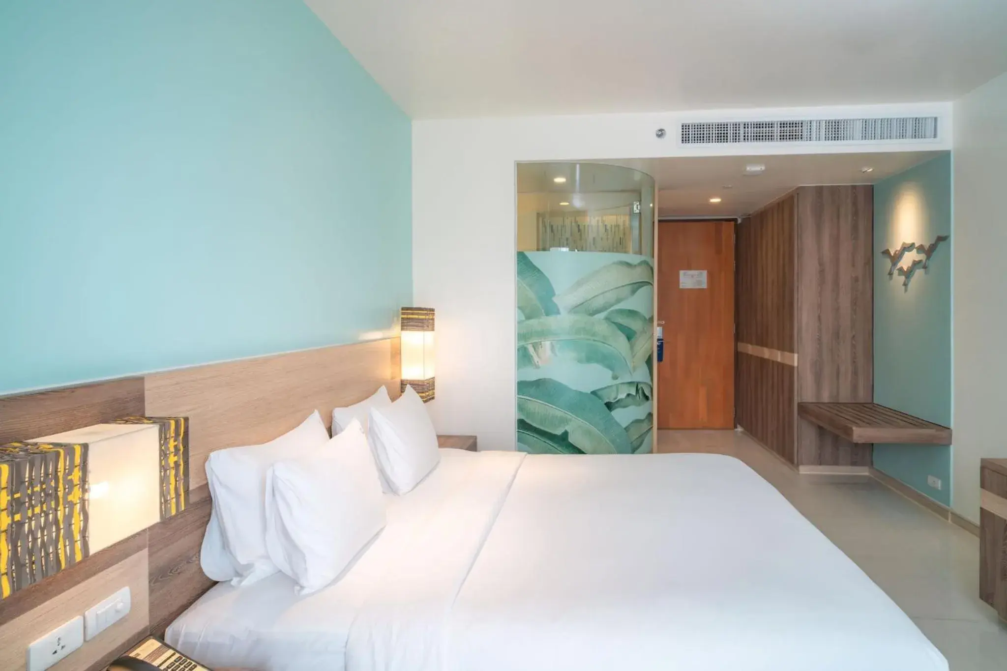 Standard King Room with Garden View and Free Breakfast in Holiday Inn Express Phuket Patong Beach Central by IHG Standard King Room with Garden View and Free Breakfast in Holiday Inn Express Phuket Patong Beach Central by IHG
