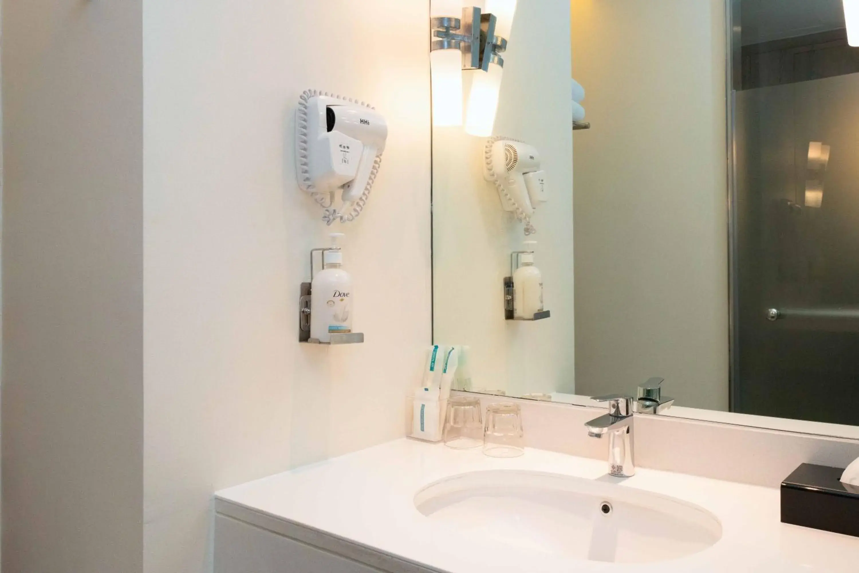 Standard King Room in Holiday Inn Express Phuket Patong Beach Central by IHG Standard King Room in Holiday Inn Express Phuket Patong Beach Central by IHG