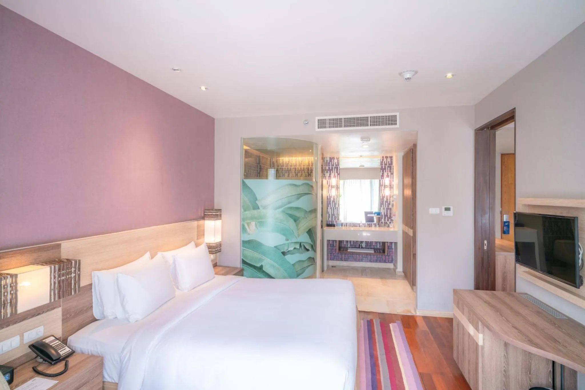 Photo of the whole room, Bed in Holiday Inn Express Phuket Patong Beach Central by IHG