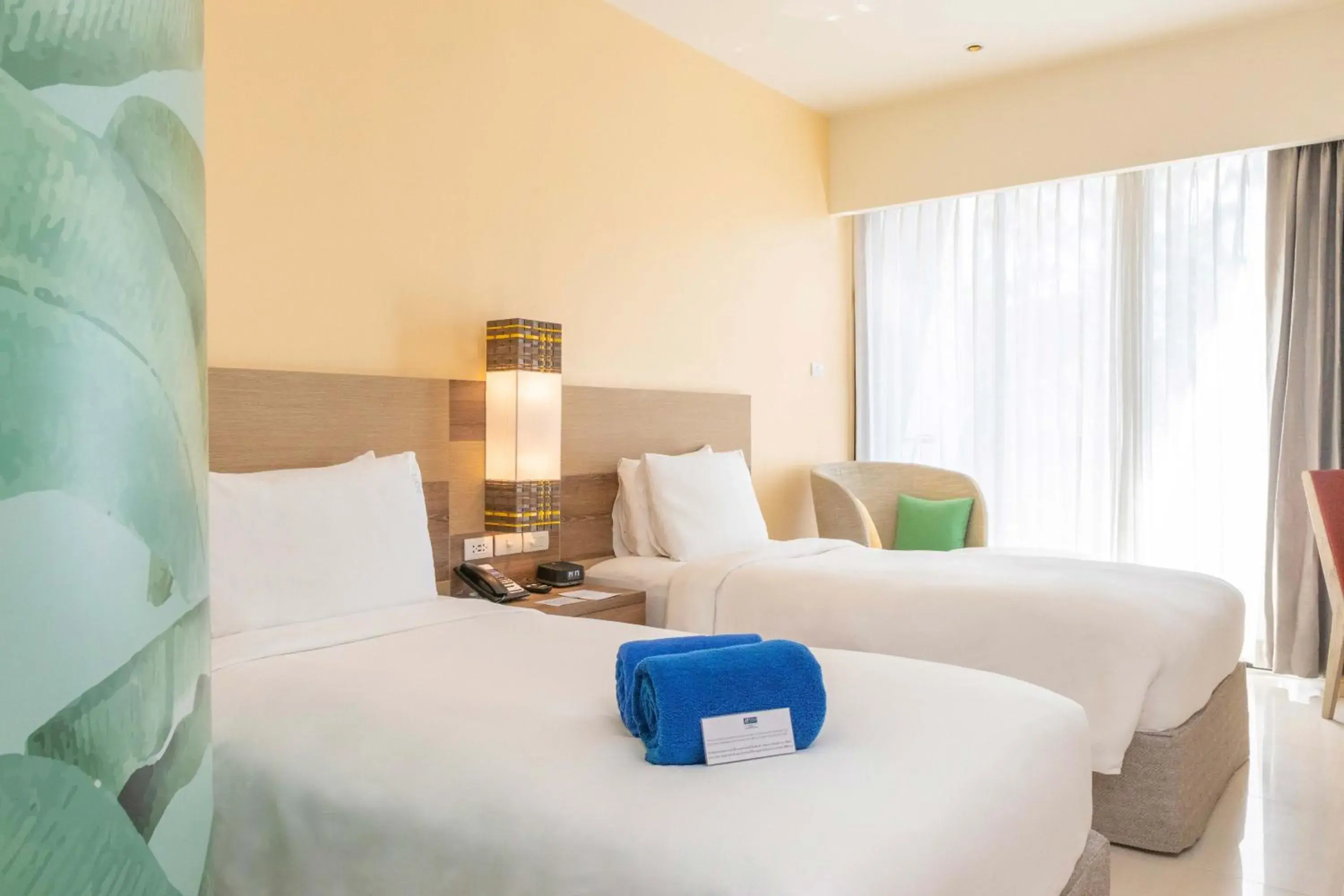 Standard Twin Room with Pool View and Free Breakfast in Holiday Inn Express Phuket Patong Beach Central by IHG Standard Twin Room with Pool View and Free Breakfast in Holiday Inn Express Phuket Patong Beach Central by IHG