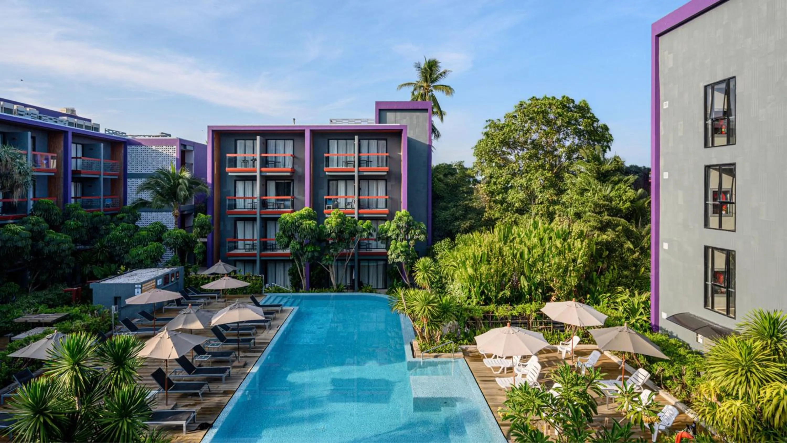Swimming pool in Holiday Inn Express Phuket Patong Beach Central by IHG