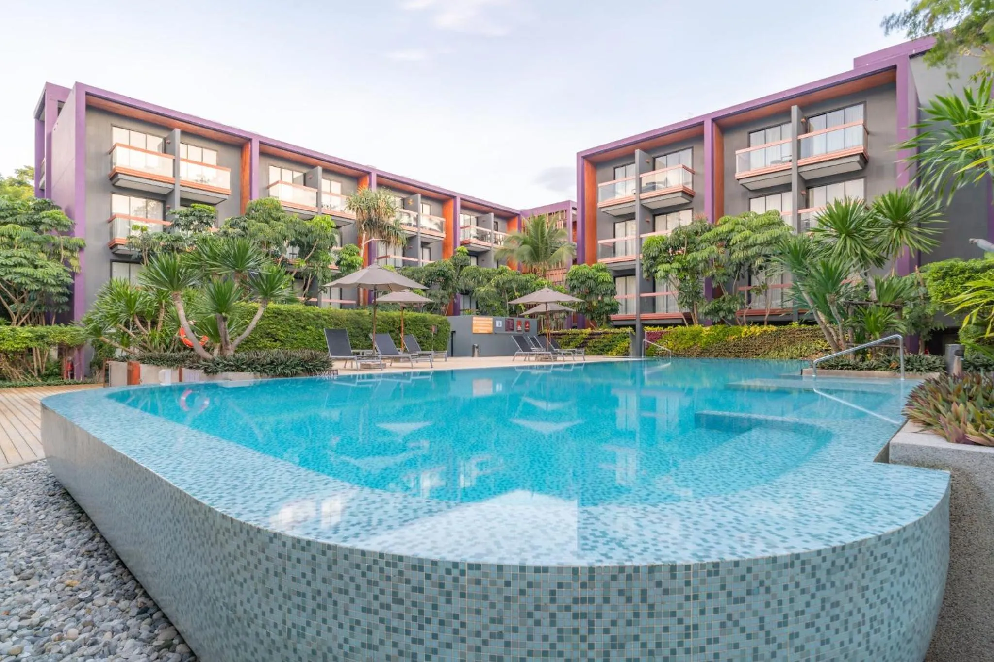 Swimming pool in Holiday Inn Express Phuket Patong Beach Central by IHG