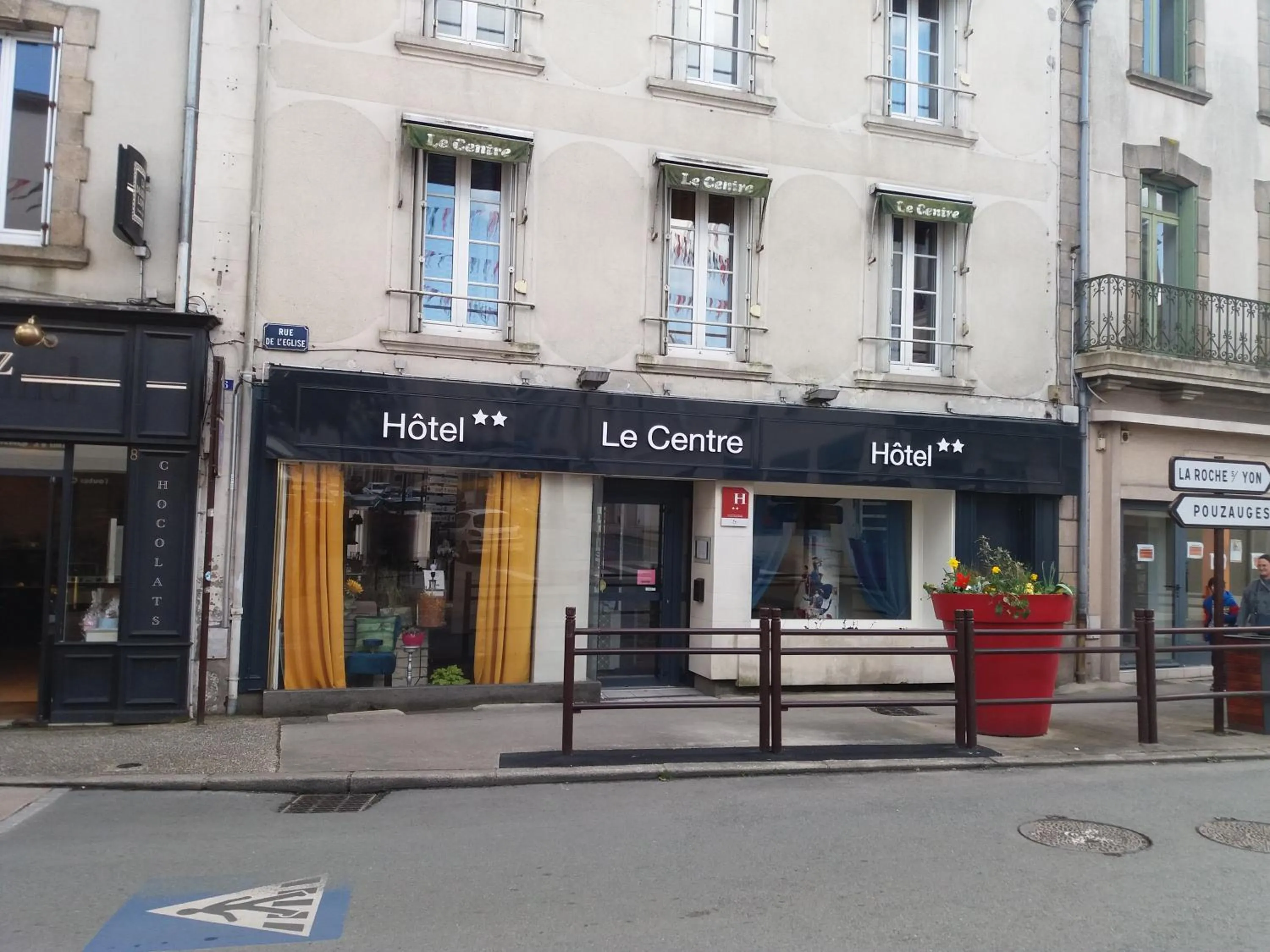 Property building in Hôtel Le Centre