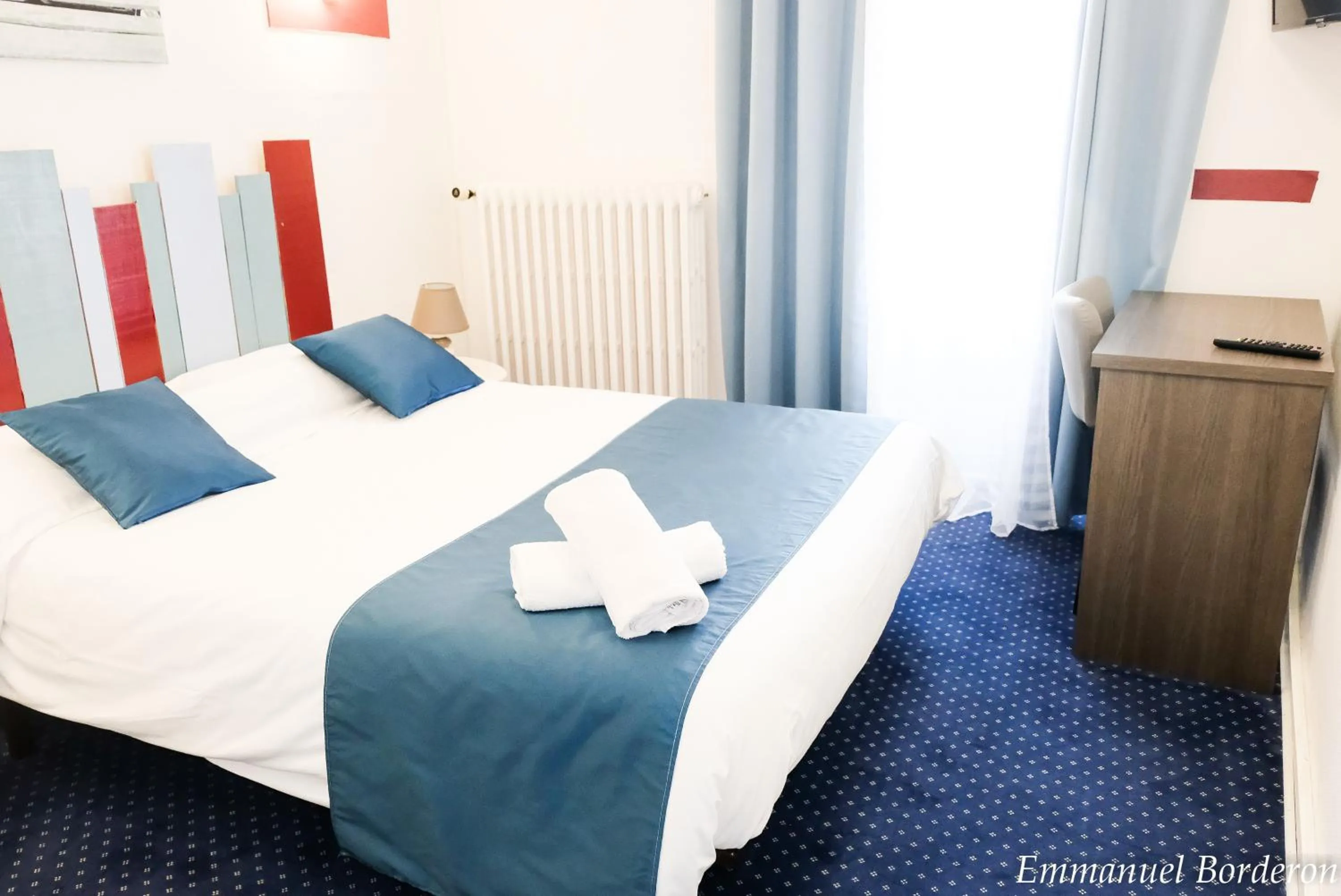 Photo of the whole room, Bed in Hôtel Le Centre