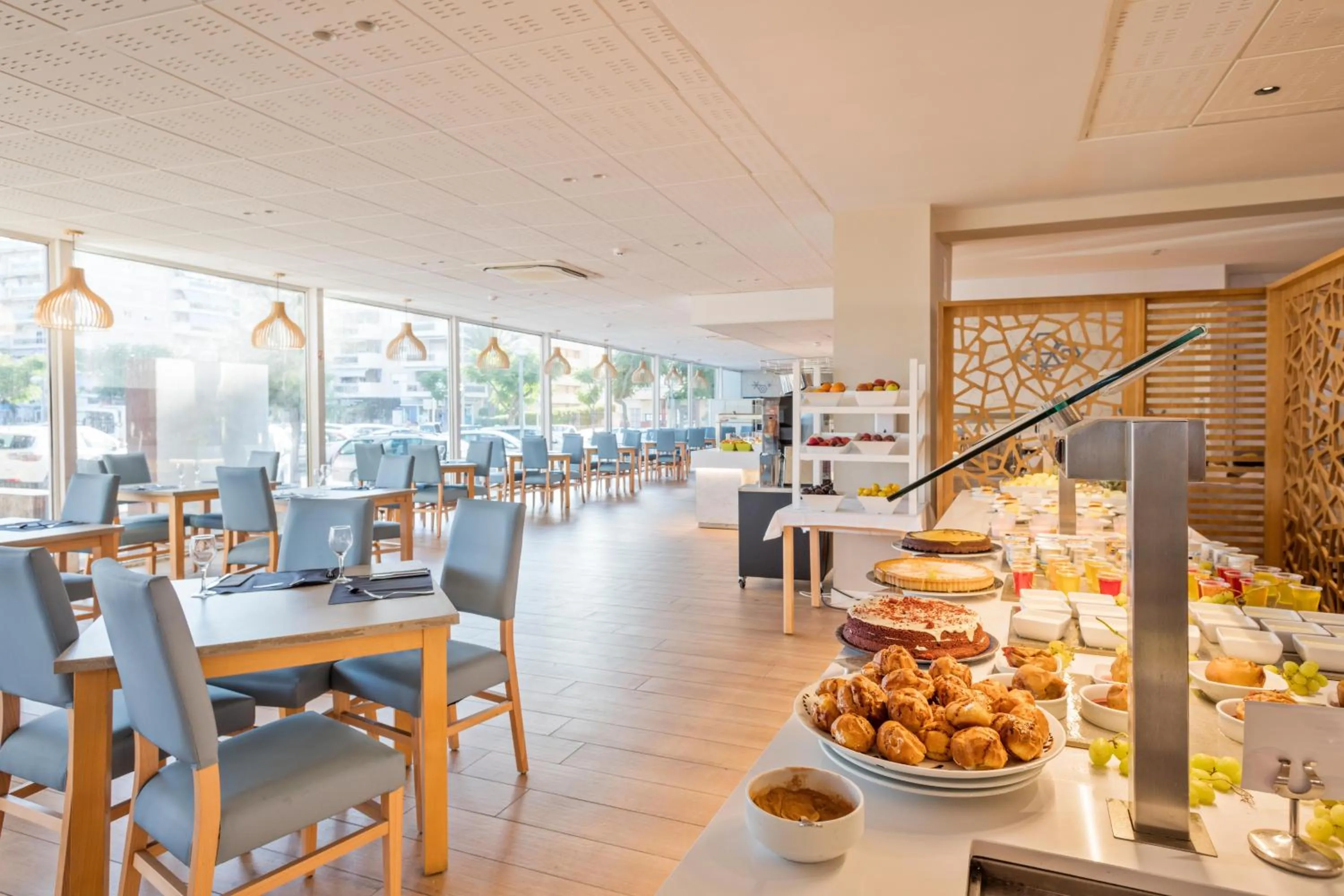 Restaurant/places to eat in Hotel Best Terramarina