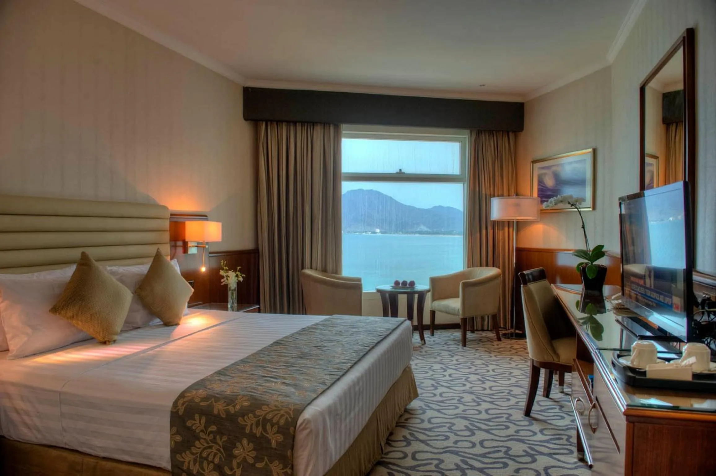 Photo of the whole room, Bed in Oceanic Khorfakkan Resort & Spa