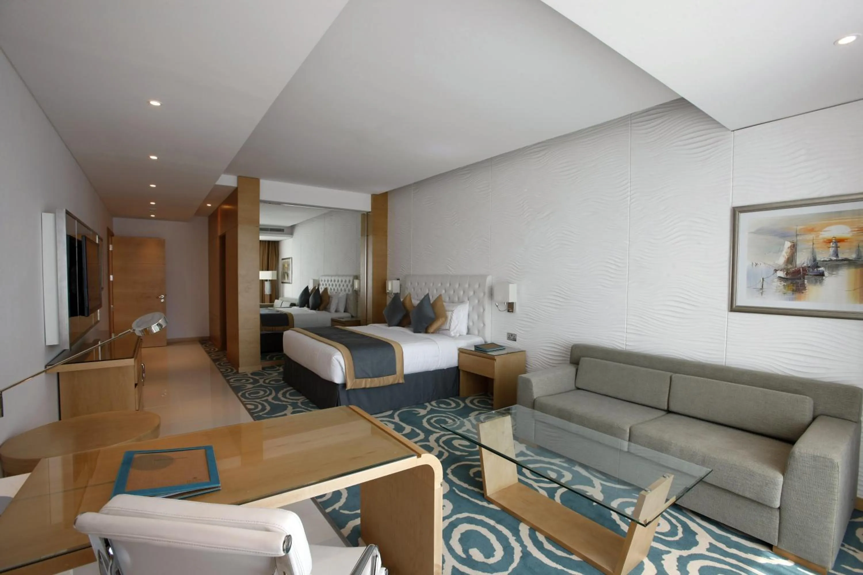 Seating area, Bed in Oceanic Khorfakkan Resort & Spa