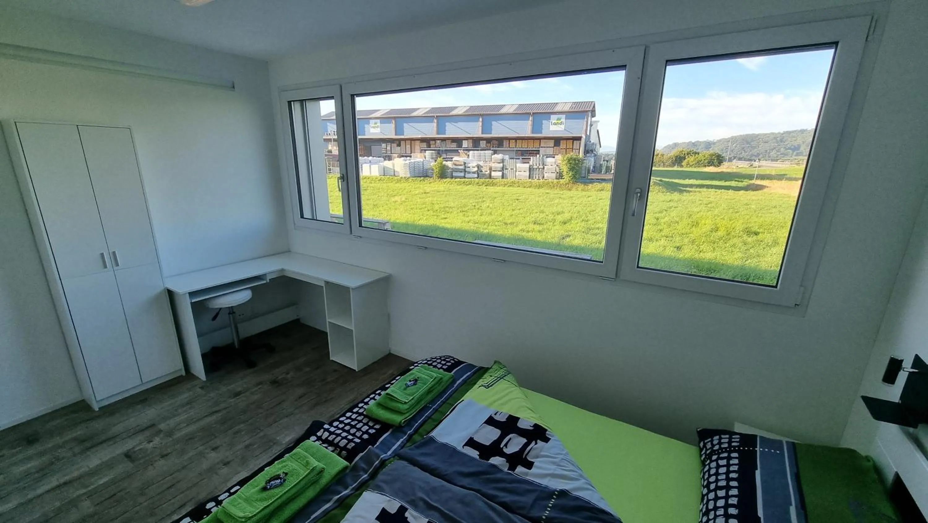 Garden view, Bed in BeachIN - Sport, Events, Hotel, Restaurant, Bar