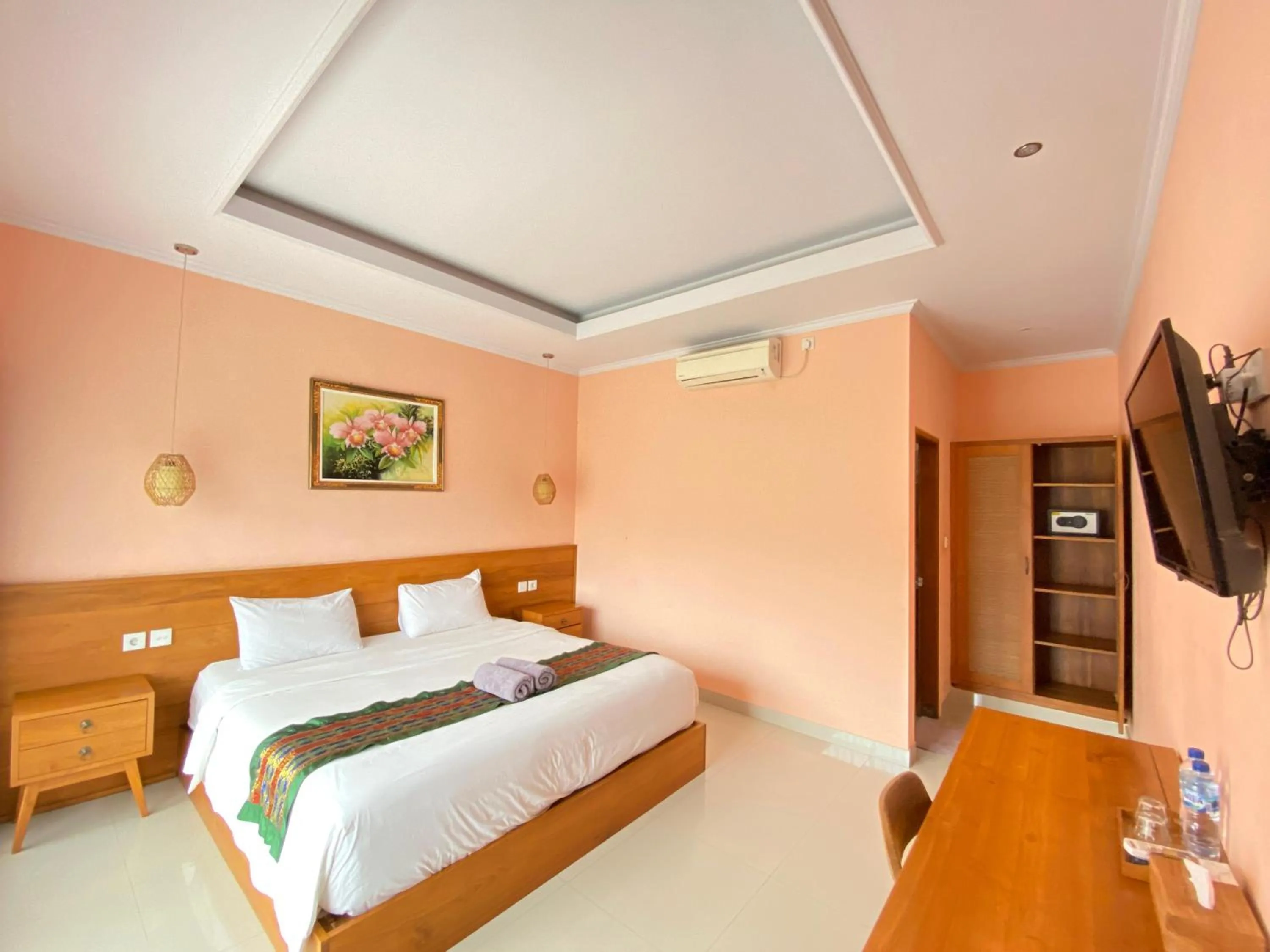 Photo of the whole room, Bed in Astana House