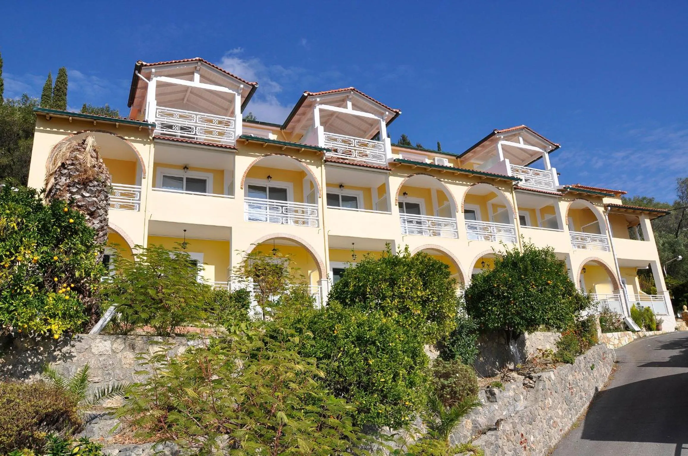 Property building in Mazis Apartments