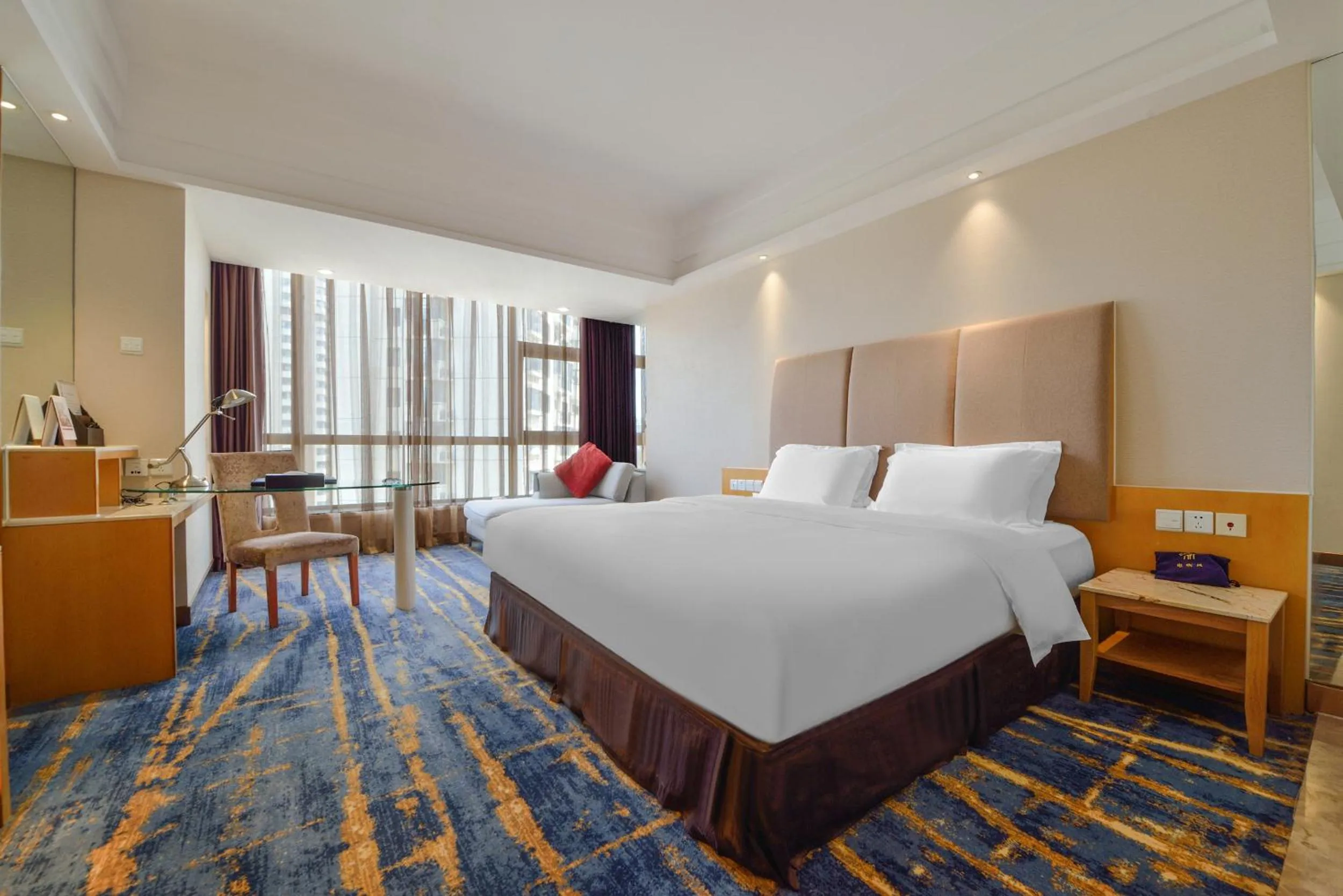 Bedroom, Bed in Bayshore Hotel Dalian