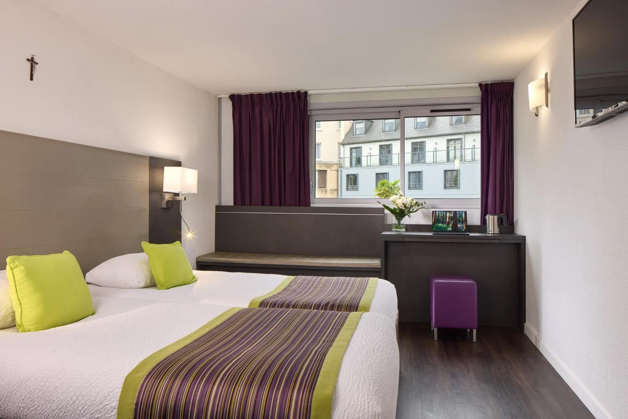 Bedroom, Bed in Hôtel Astrid