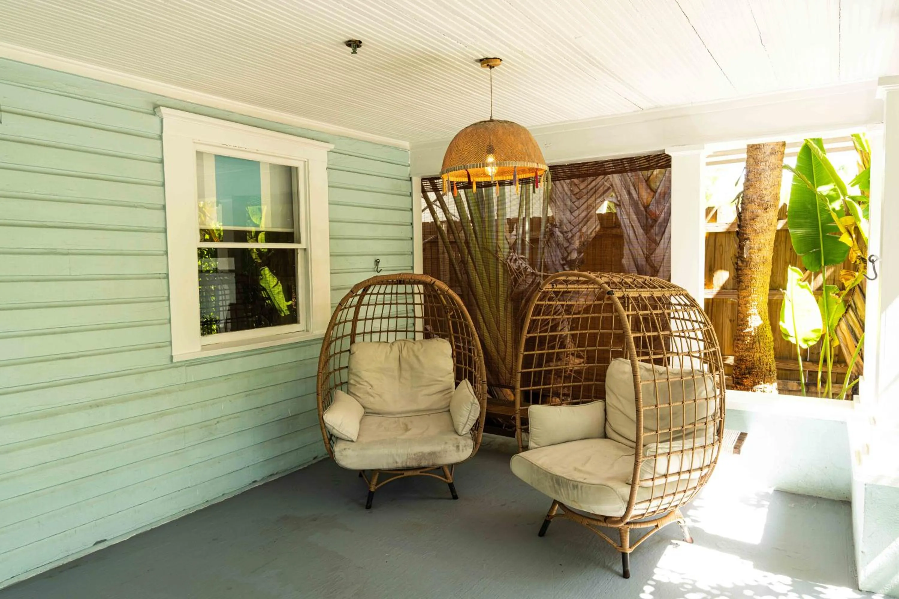 Decorative detail in Miami River Inn by Renzzi