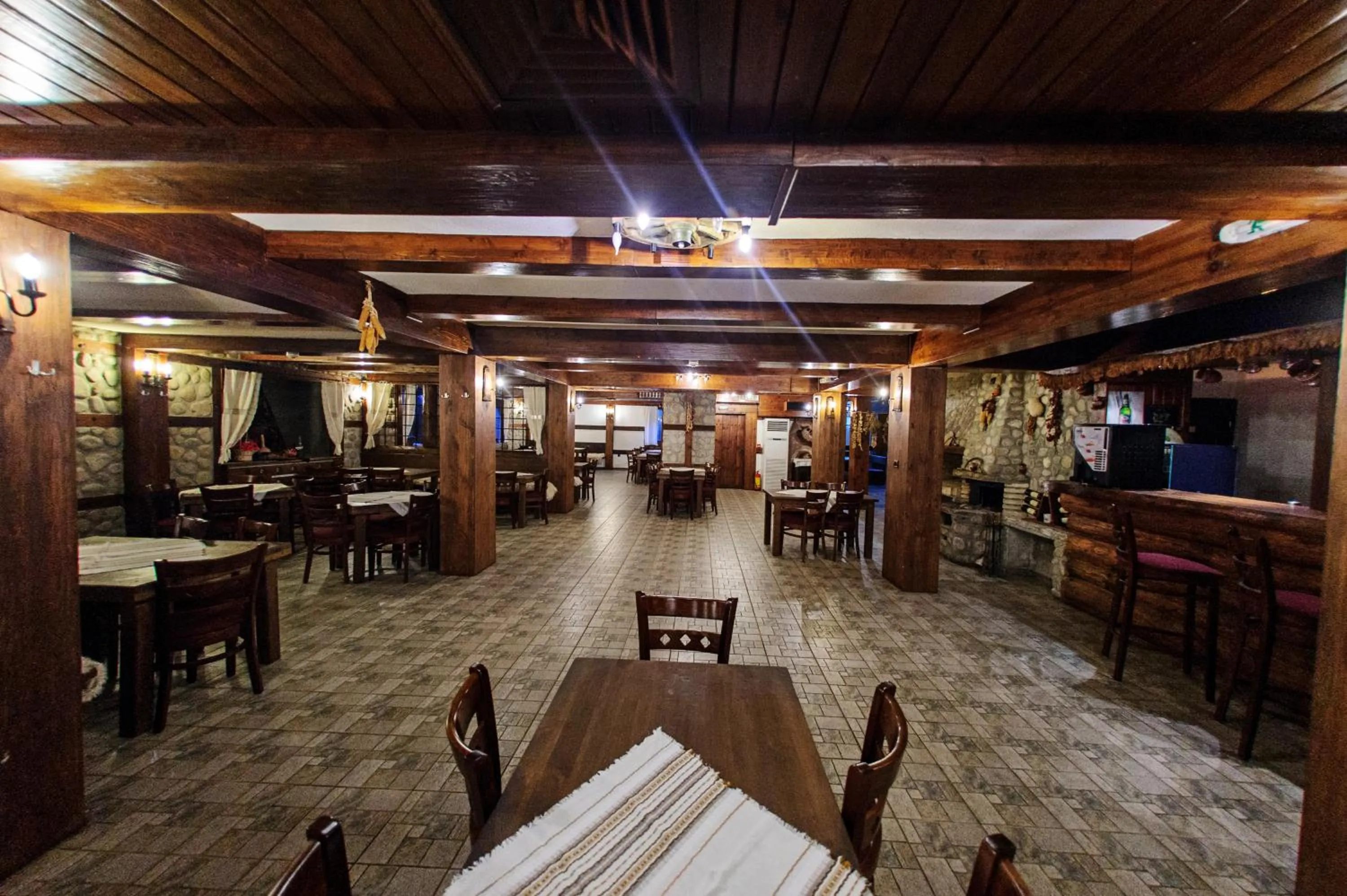 Restaurant/places to eat in Hotel Dumanov