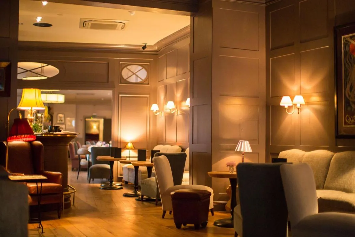 Lounge or bar in Monbijou Hotel