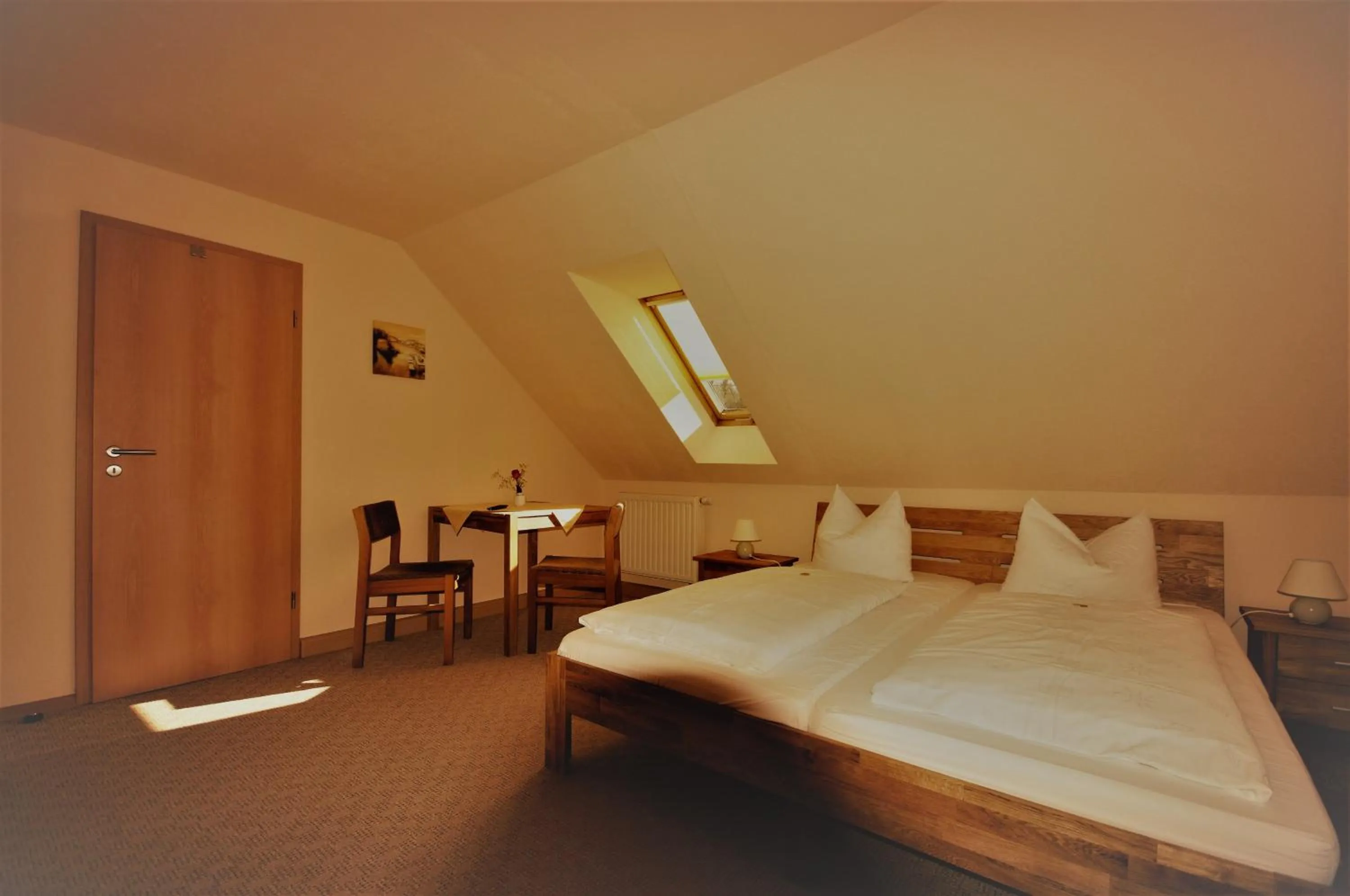 Photo of the whole room, Bed in Pension Klette