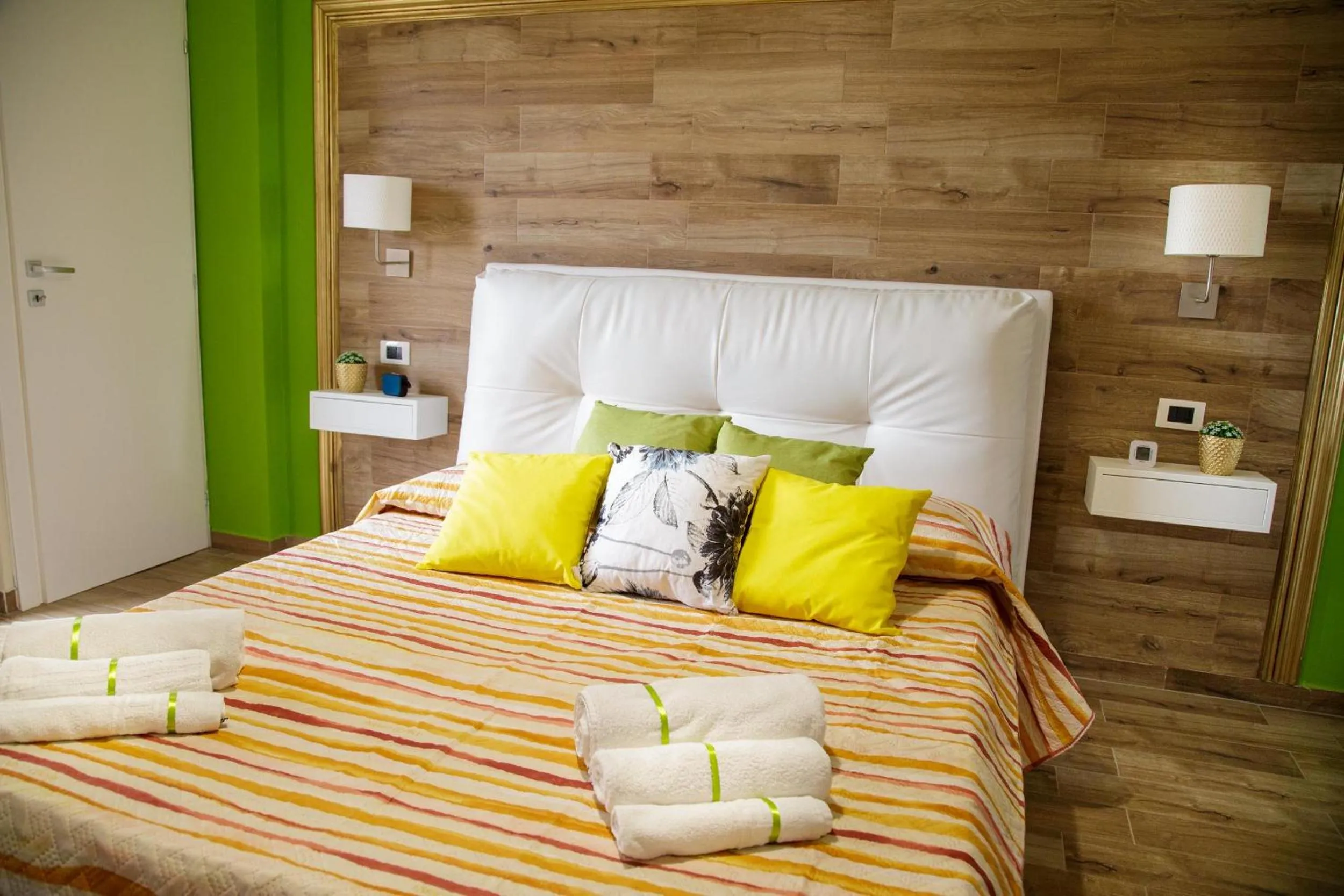 Bed in Home Syrakos B&B