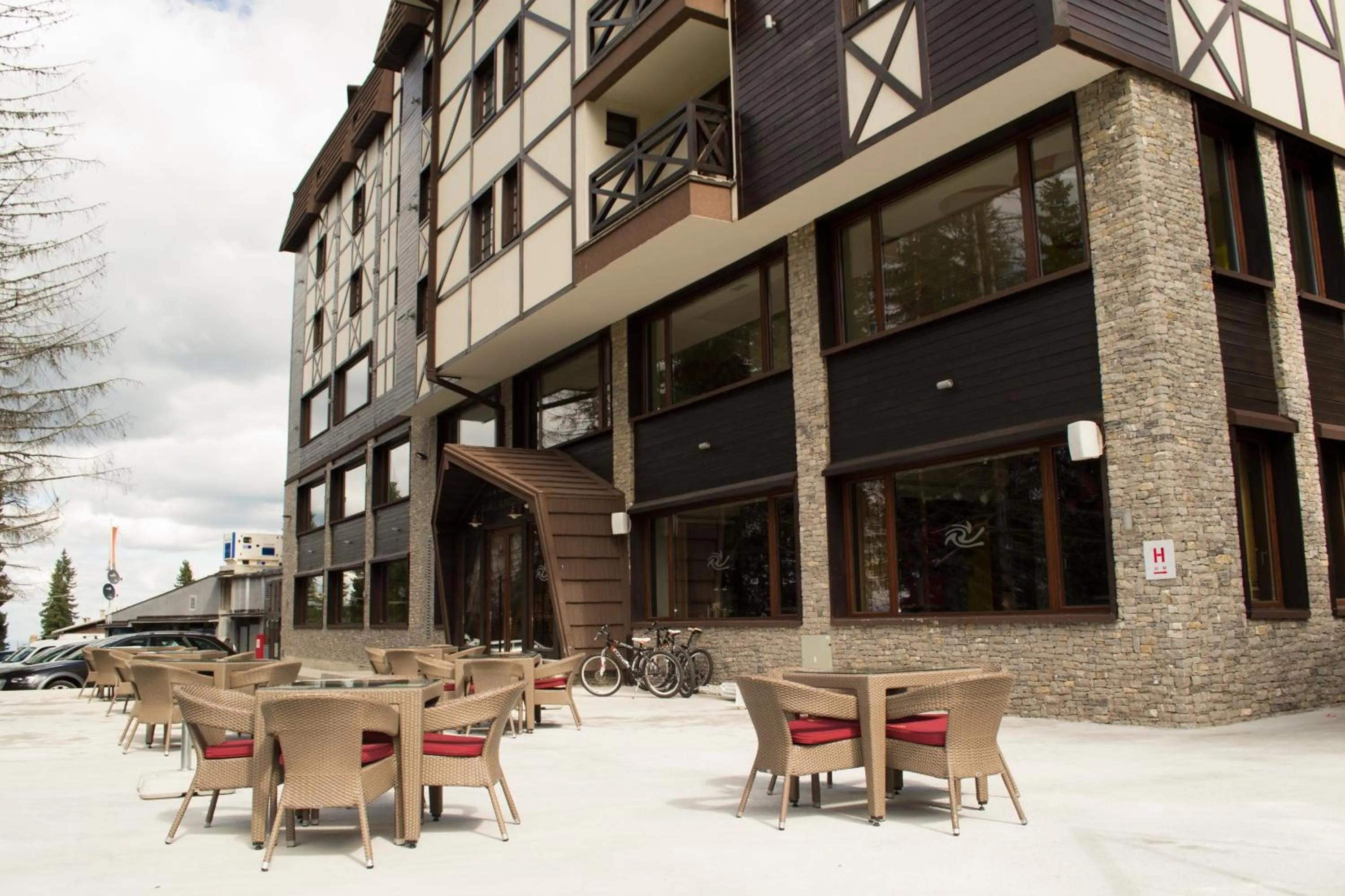 Property building in Hotel Lavina