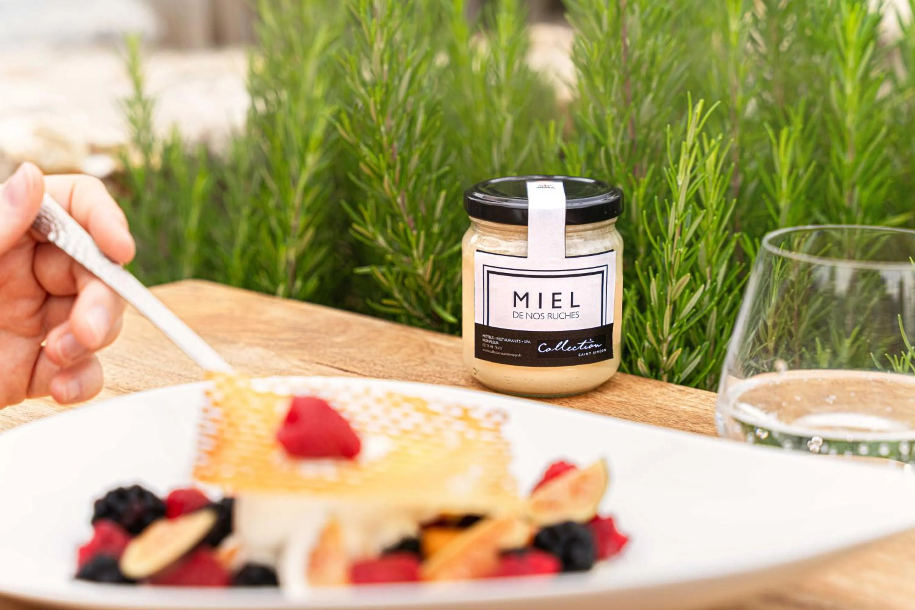 Restaurant/places to eat in Auberge de la Source - Hôtel de Charme, Collection Saint-Siméon