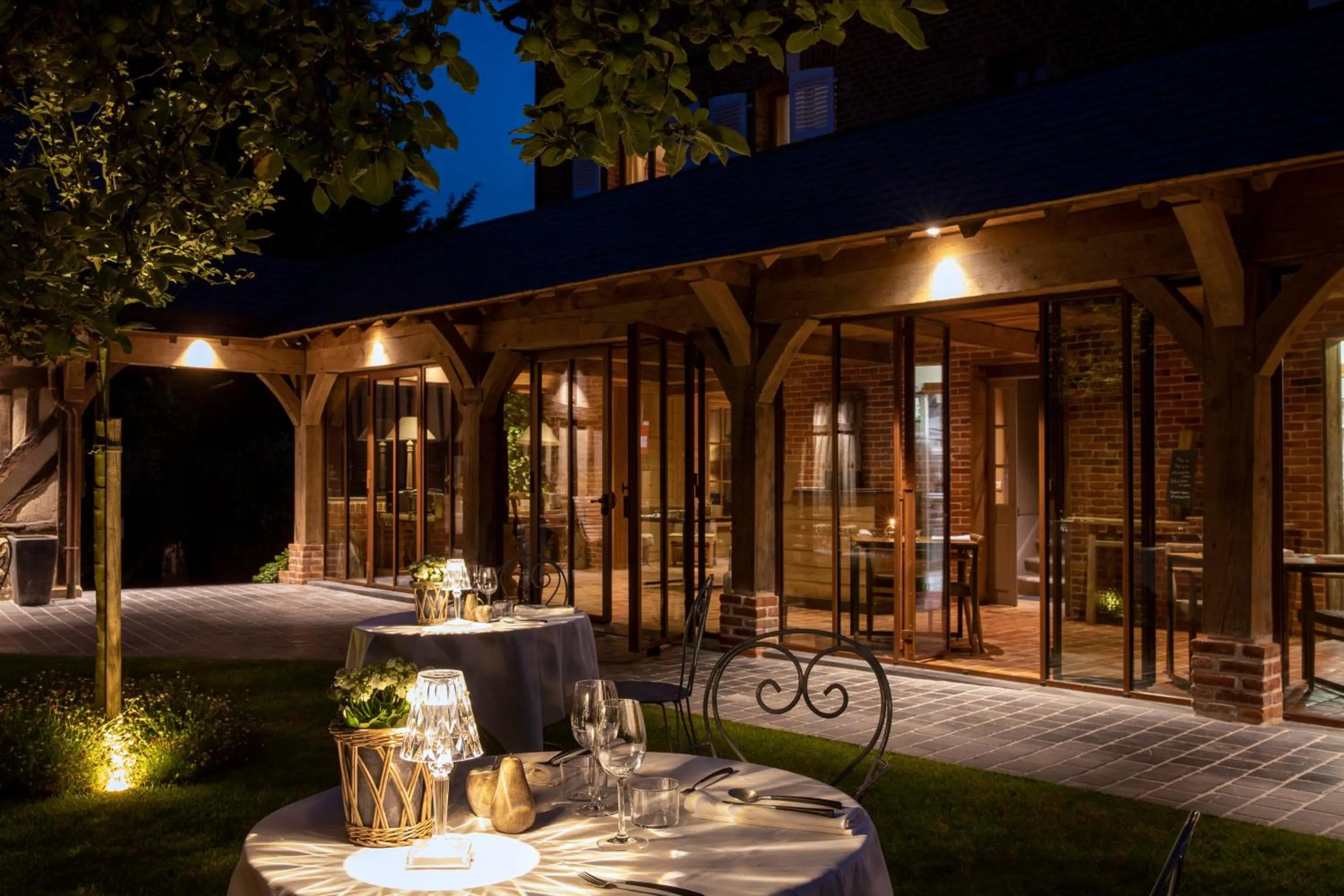 Patio in Auberge de la Source - Hôtel de Charme, Collection Saint-Siméon