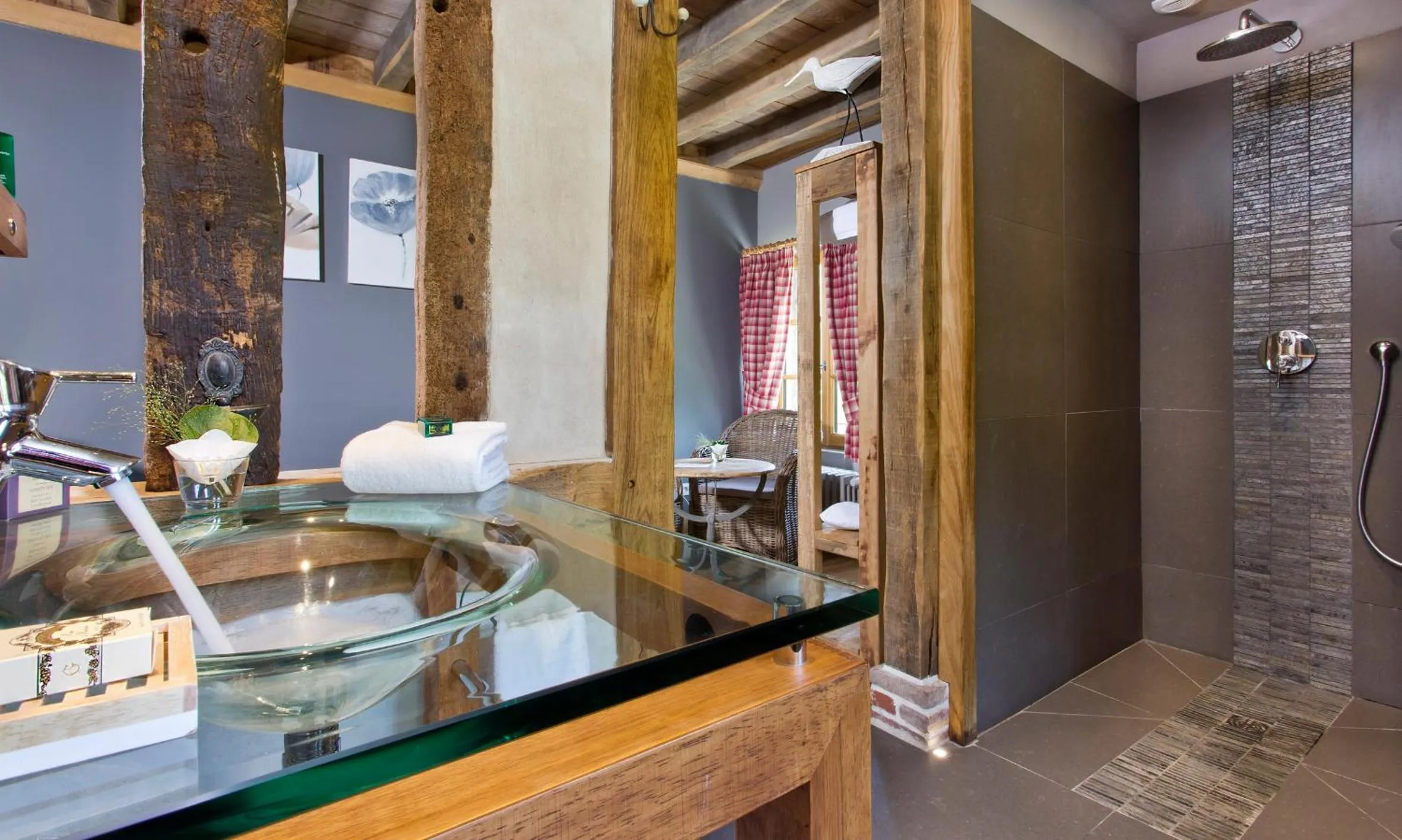 Shower in Auberge de la Source - Hôtel de Charme, Collection Saint-Siméon