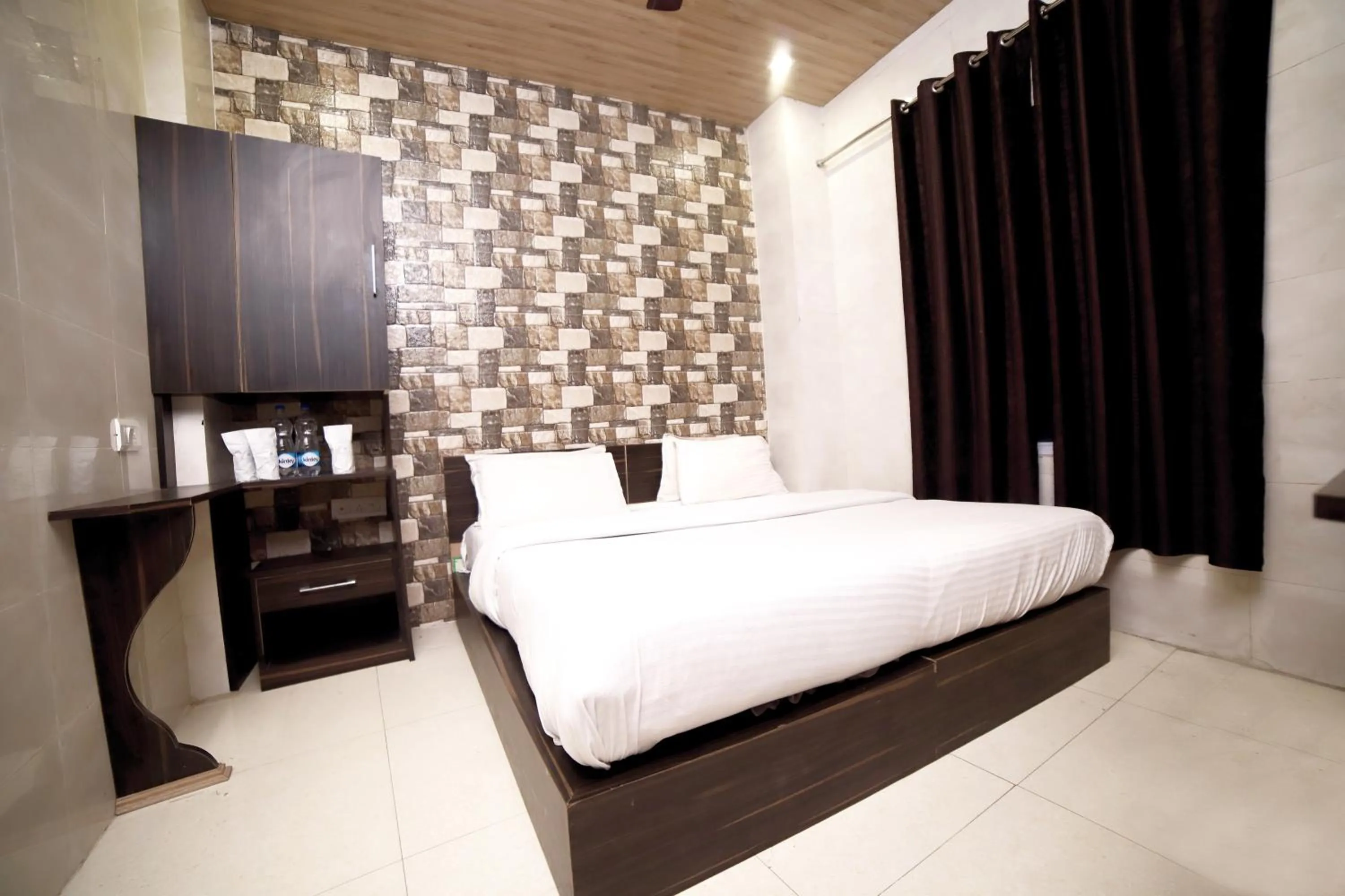 Bedroom, Bed in Hotel Star Light