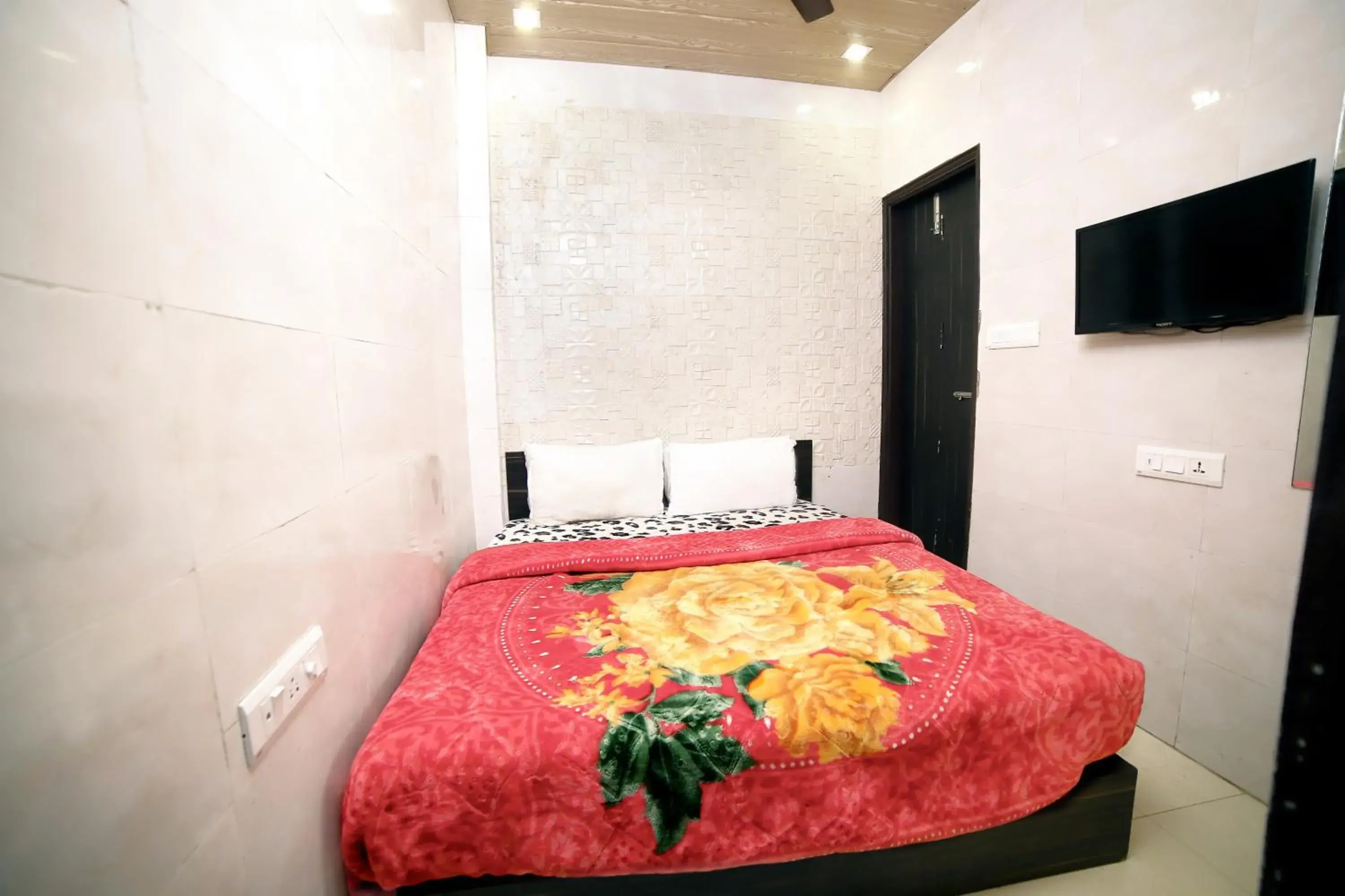 Standard Double Room in Hotel Star Light Standard Double Room in Hotel Star Light