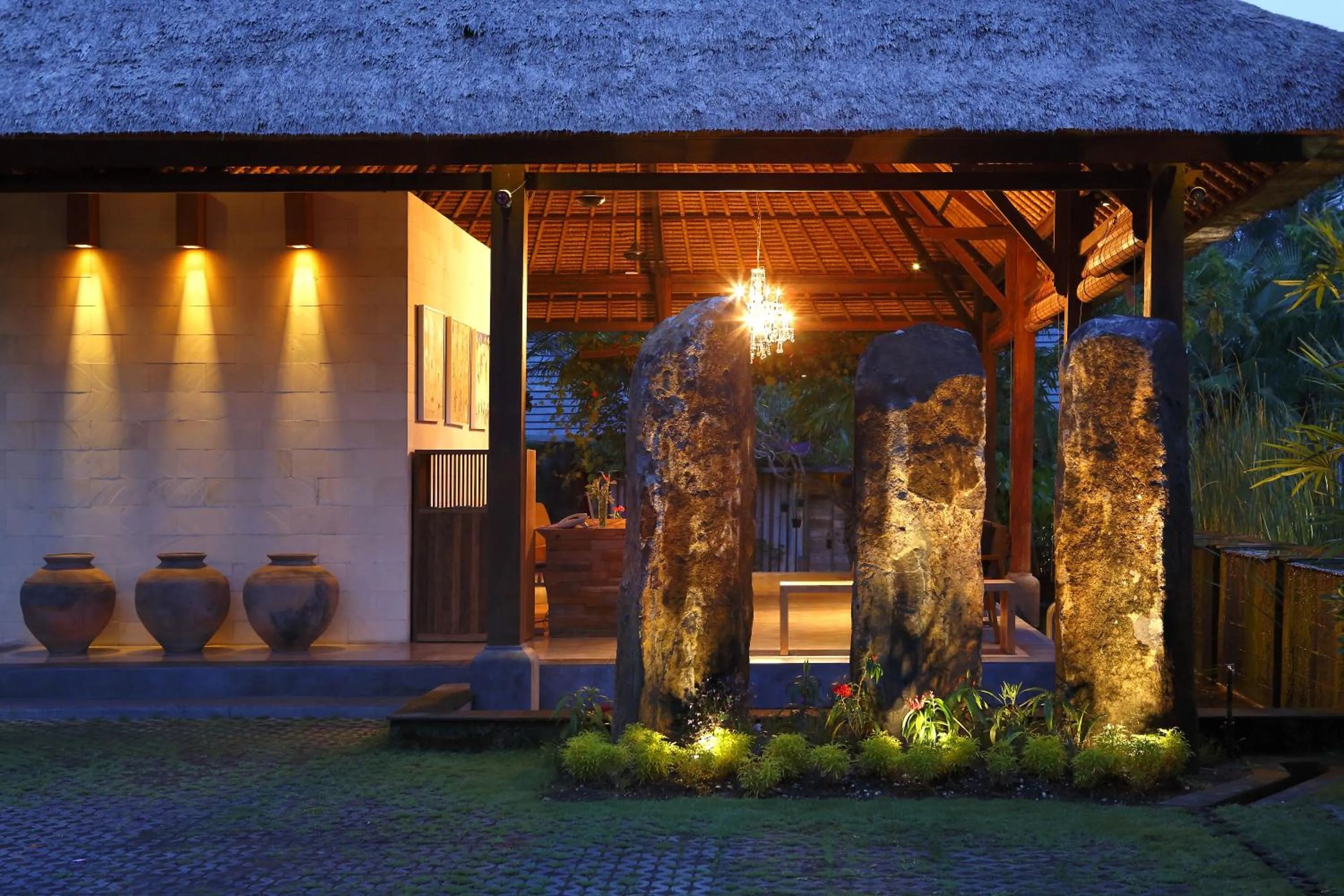 Night in Villa Kayu Lama