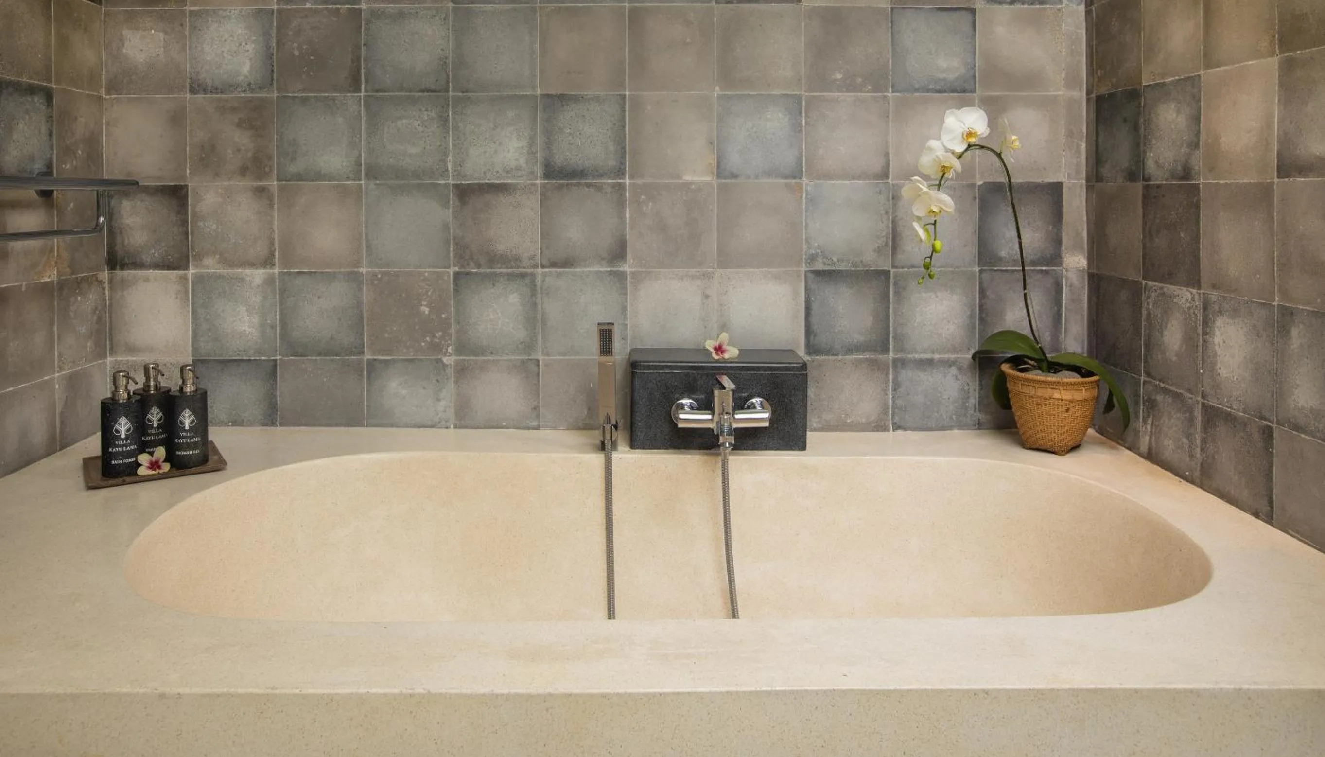 Bathroom in Villa Kayu Lama