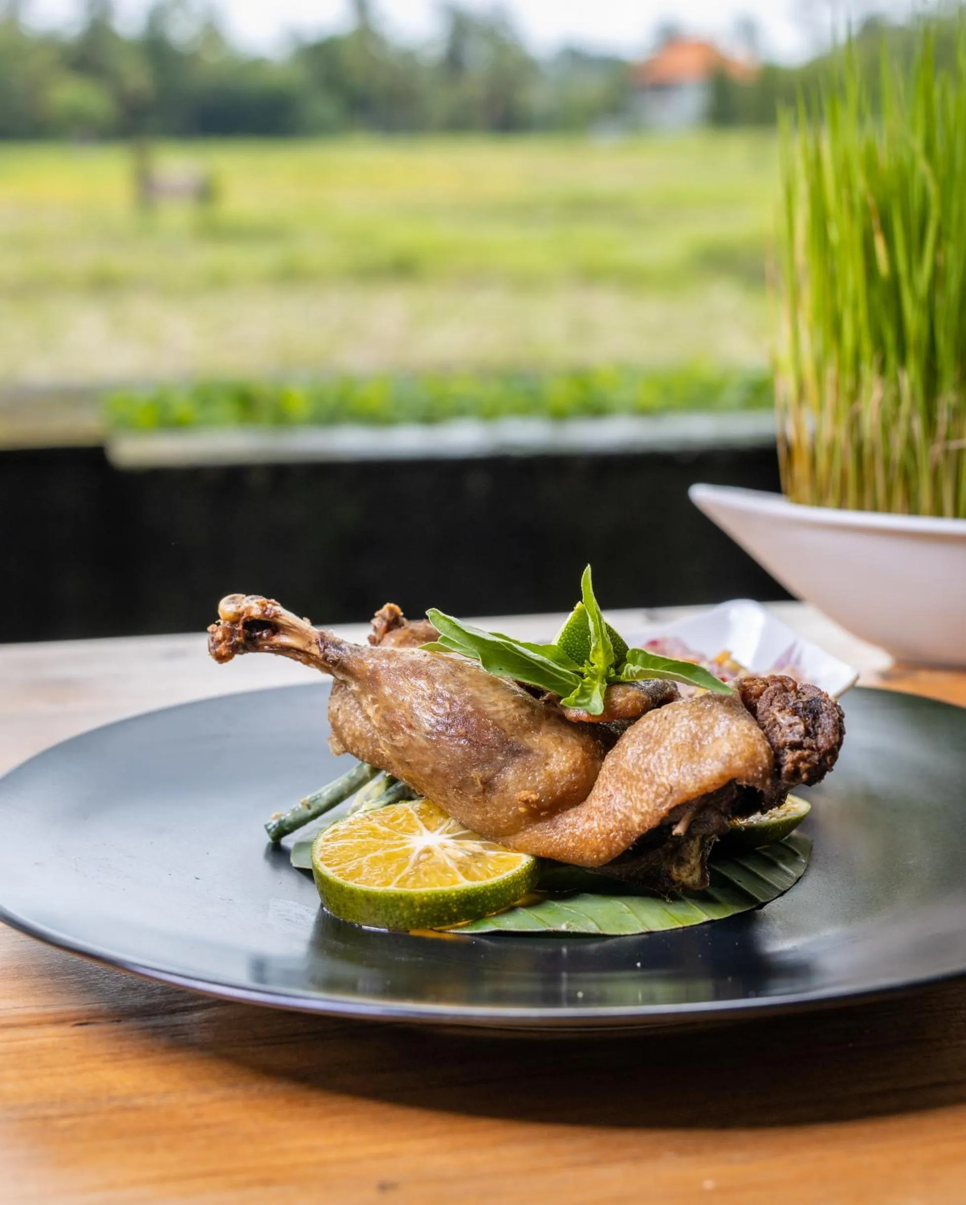 Restaurant/places to eat in Villa Kayu Lama