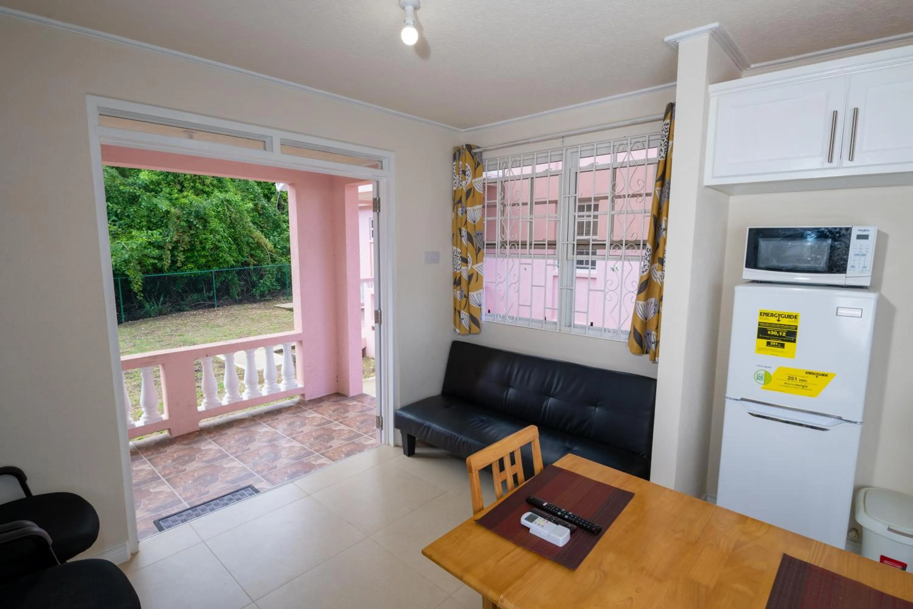 Living room in THE COTTAGE, SAINT DAVIDS