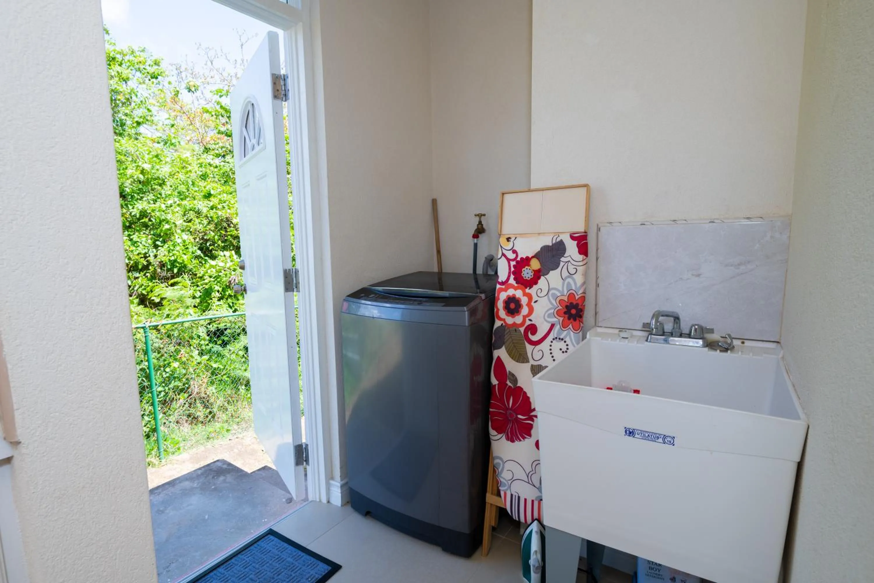 Area and facilities in THE COTTAGE, SAINT DAVIDS