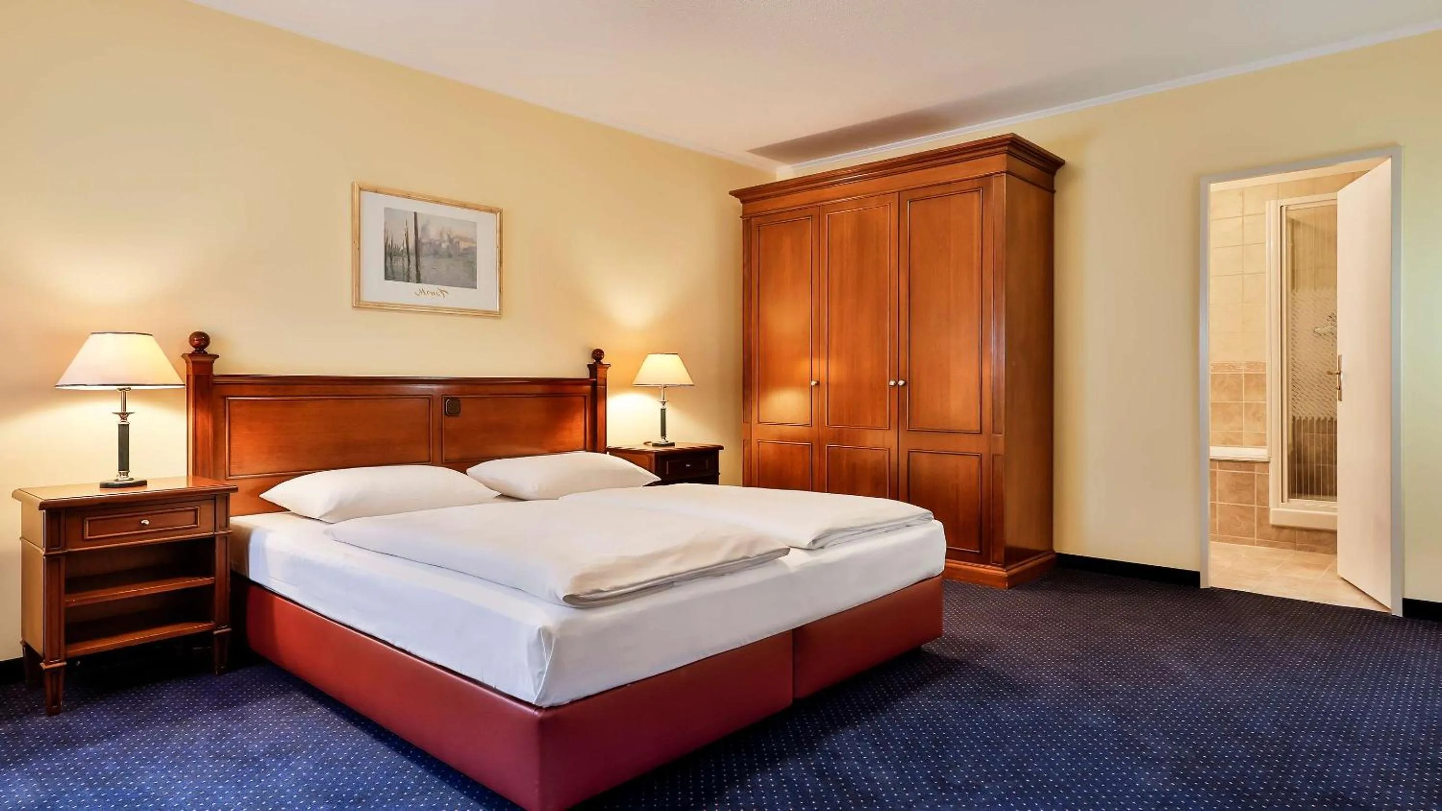 Photo of the whole room, Bed in Dorint MARC AUREL Spa & Golf Resort