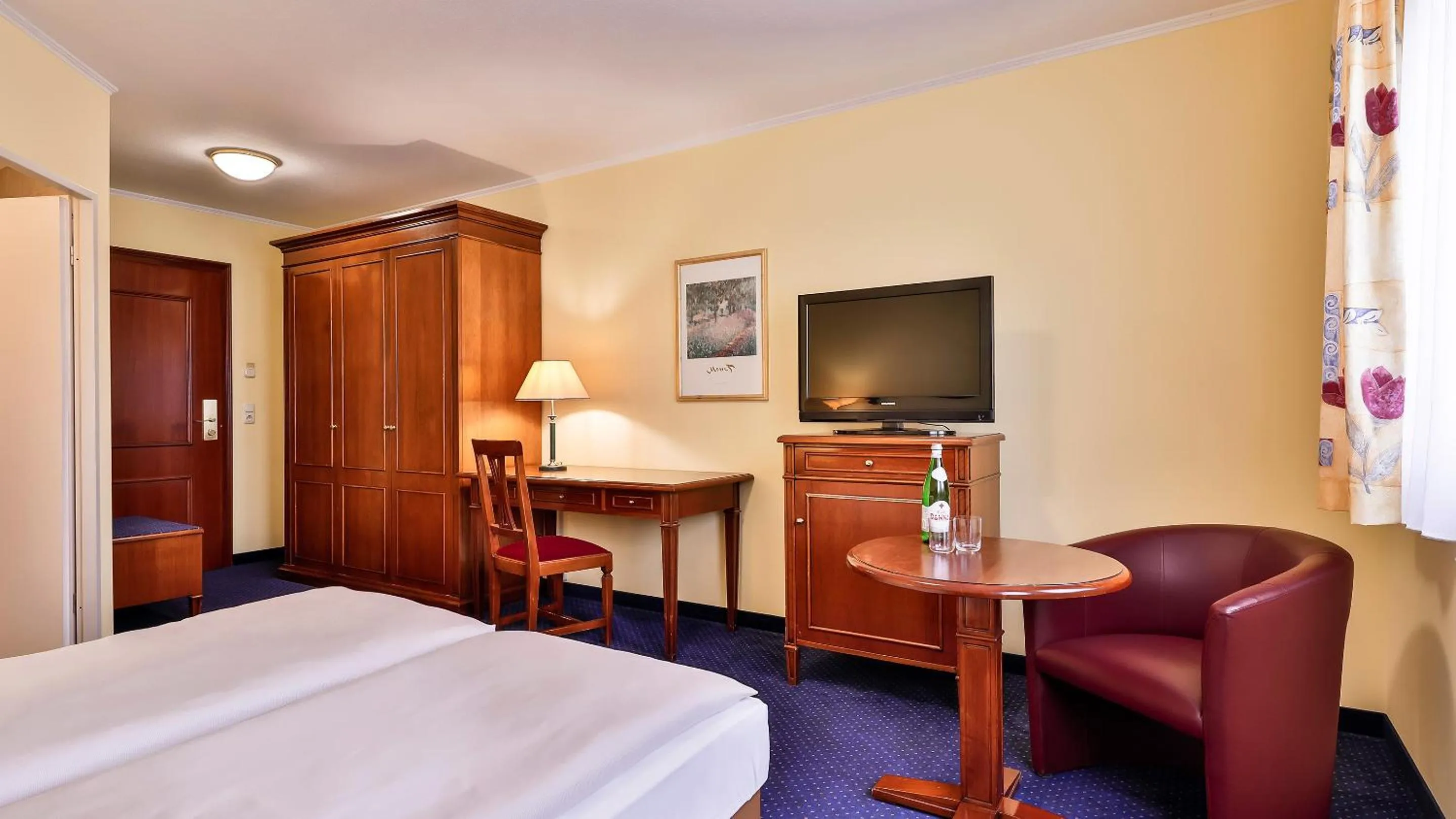 Bedroom, Bed in Dorint MARC AUREL Spa & Golf Resort