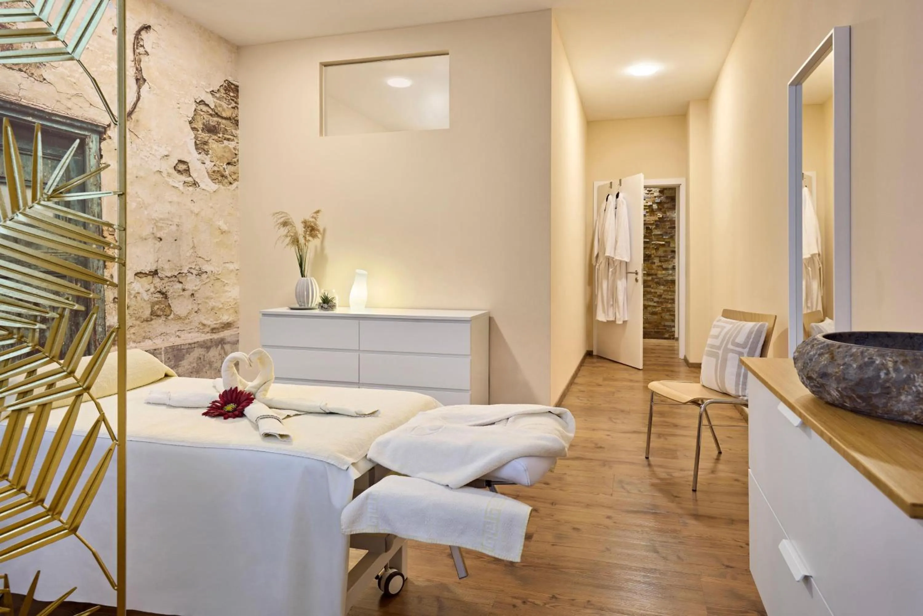 Spa and wellness centre/facilities in Dorint MARC AUREL Spa & Golf Resort