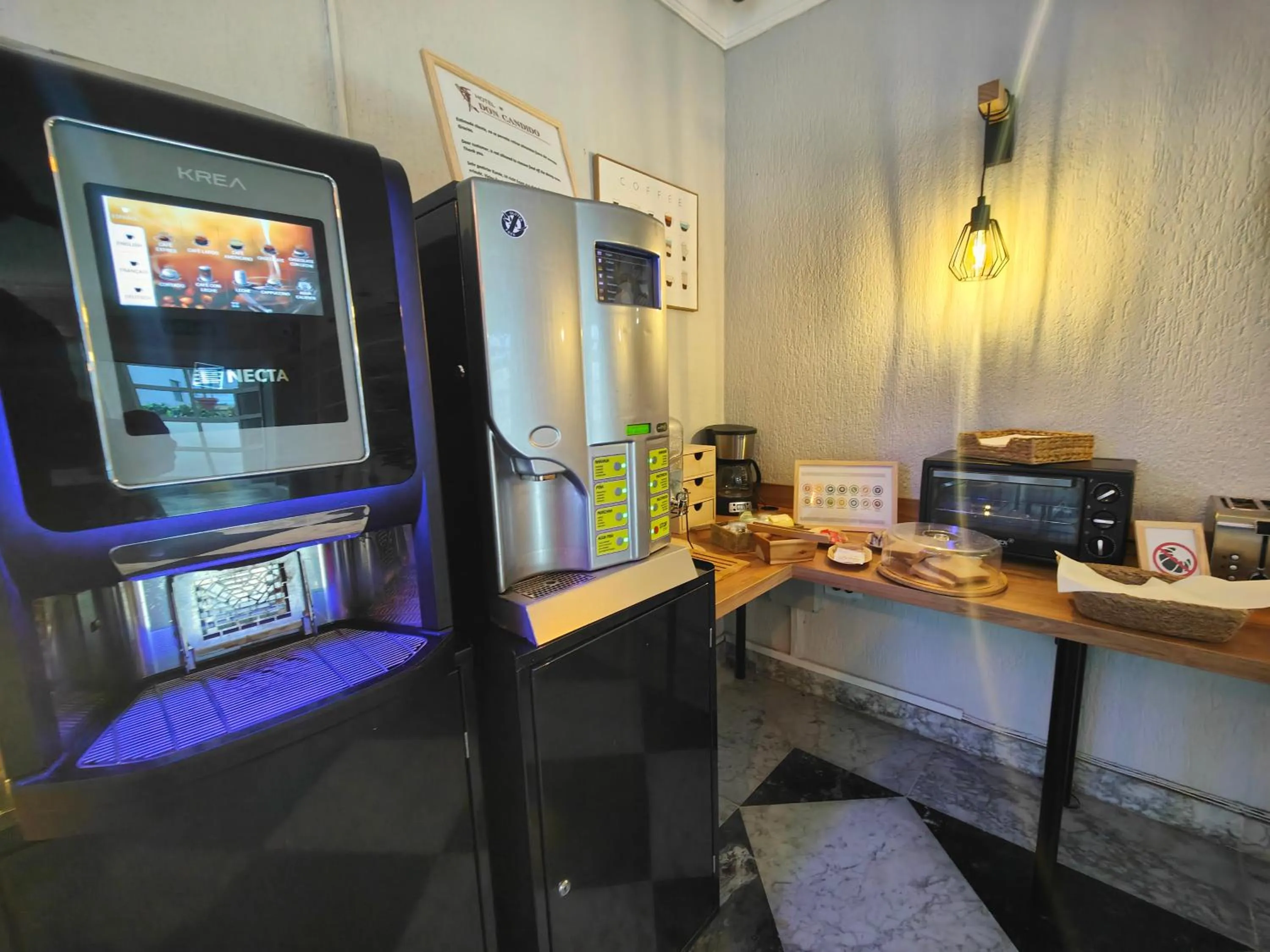 Buffet breakfast in Hotel Don Cándido